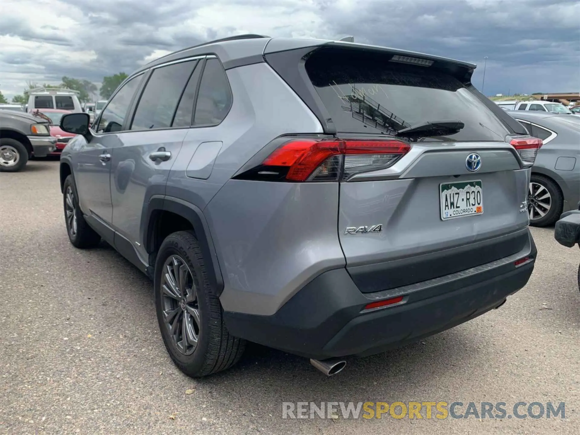 7 Photograph of a damaged car 4T3B6RFV4NU084647 TOYOTA RAV4 HYBRID 2022