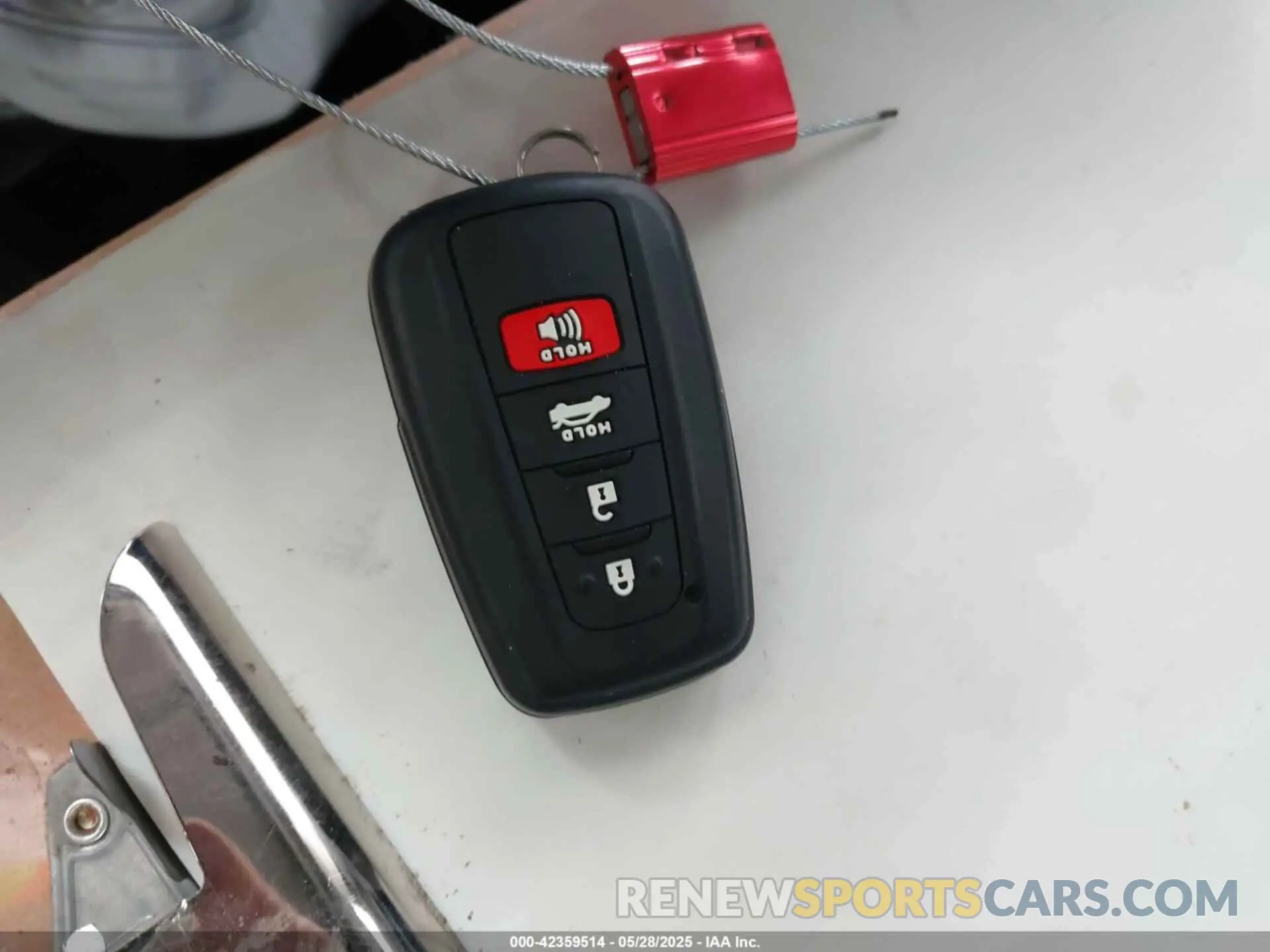 11 Photograph of a damaged car 4T3B6RFV6NU085122 TOYOTA RAV4 HYBRID 2022