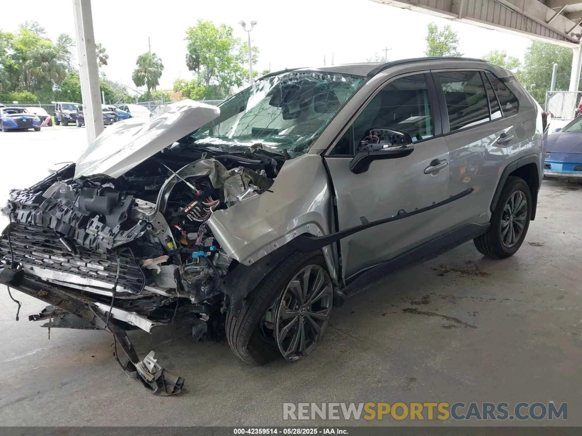 2 Photograph of a damaged car 4T3B6RFV6NU085122 TOYOTA RAV4 HYBRID 2022
