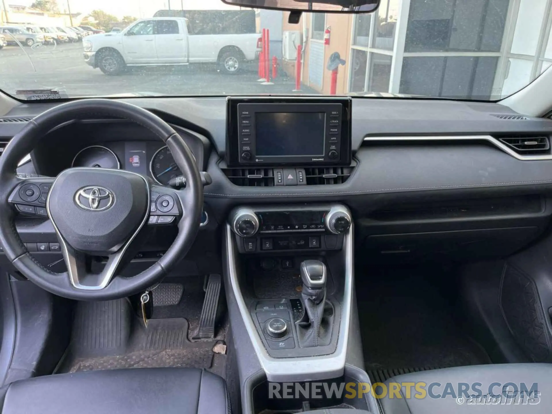 6 Photograph of a damaged car 4T3B6RFV7NU071696 TOYOTA RAV4 HYBRID 2022