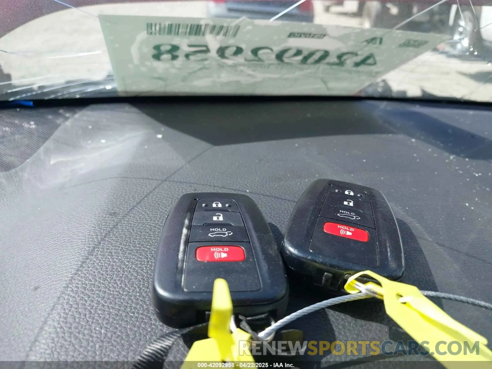 11 Photograph of a damaged car 4T3B6RFV7NU084092 TOYOTA RAV4 HYBRID 2022