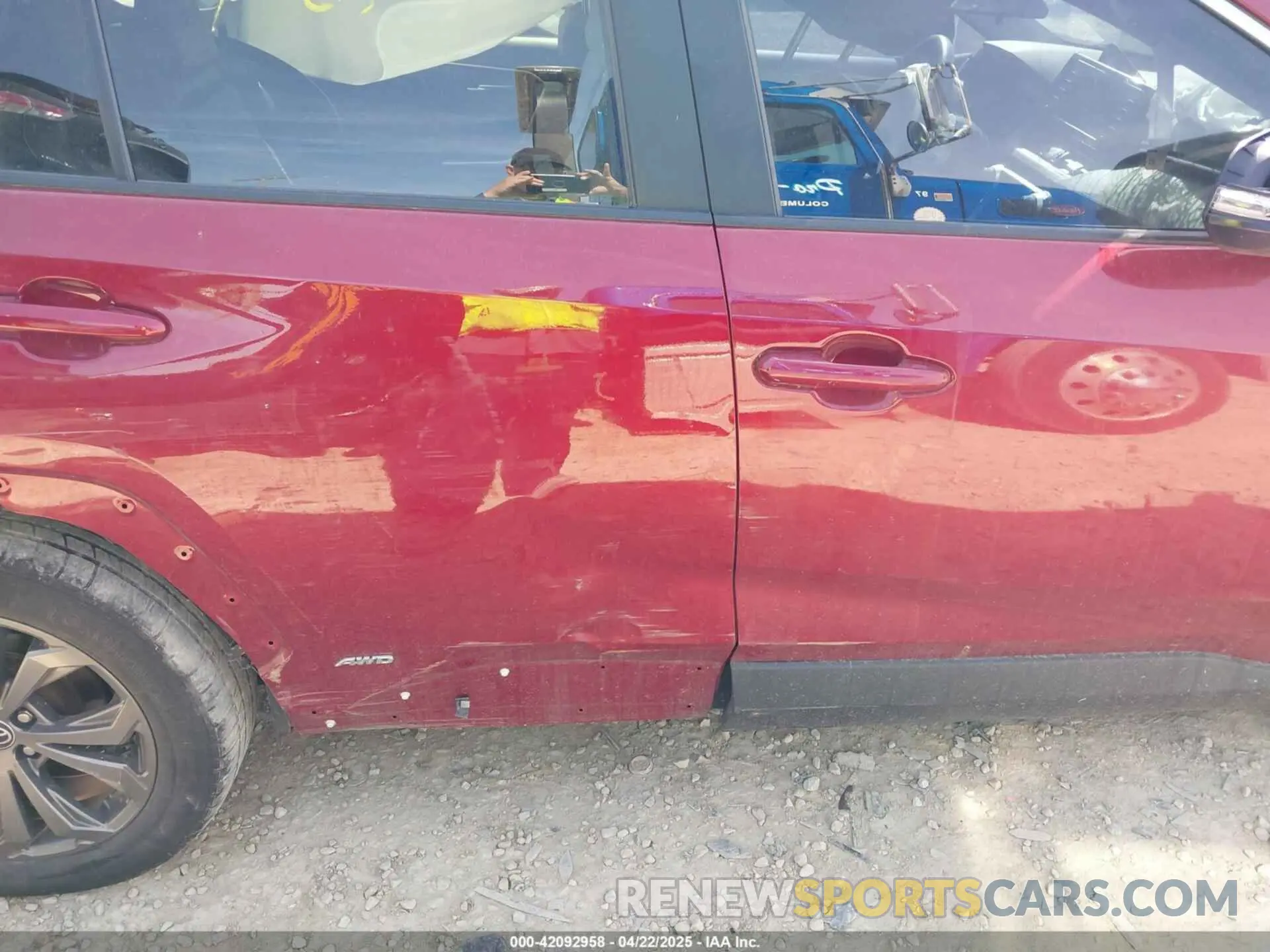 14 Photograph of a damaged car 4T3B6RFV7NU084092 TOYOTA RAV4 HYBRID 2022
