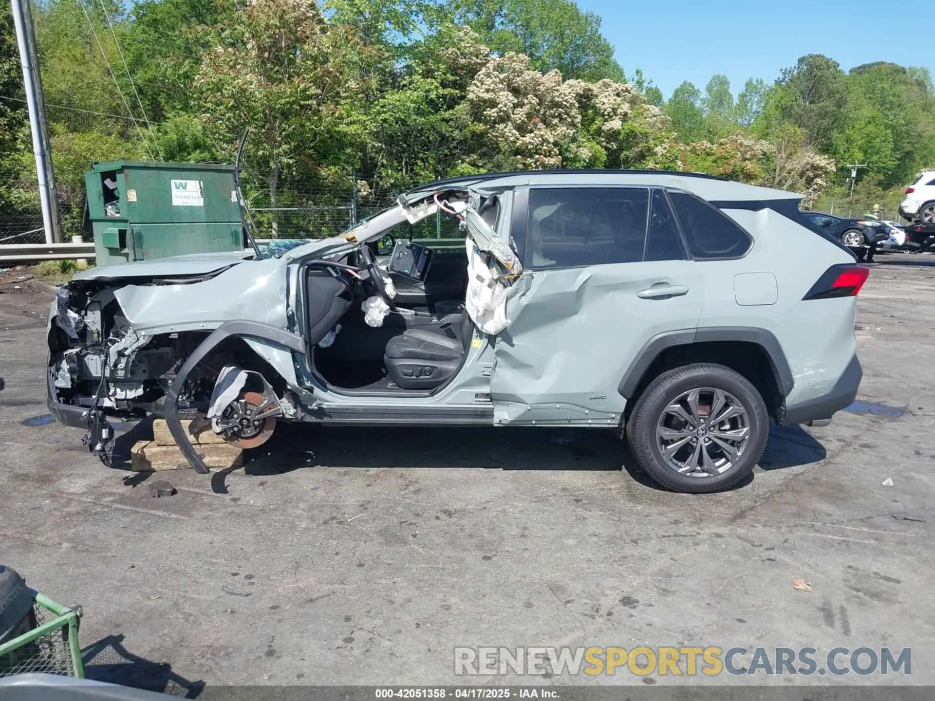 14 Photograph of a damaged car 4T3B6RFV7NU090829 TOYOTA RAV4 HYBRID 2022