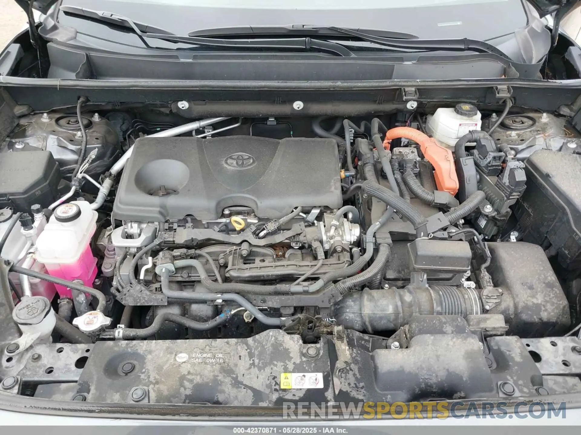 10 Photograph of a damaged car 4T3B6RFV8NU081069 TOYOTA RAV4 HYBRID 2022