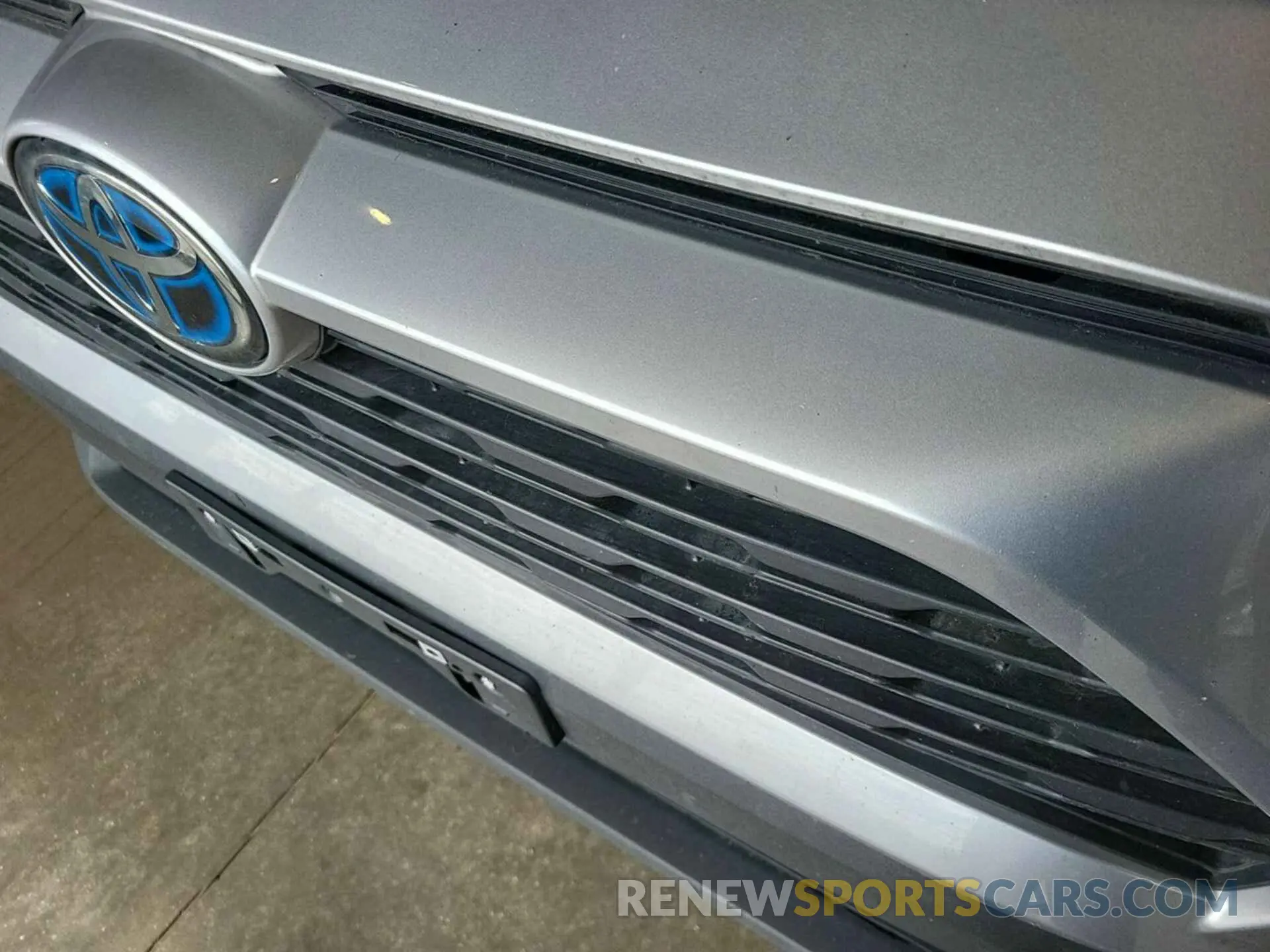 11 Photograph of a damaged car 4T3B6RFV9NU084868 TOYOTA RAV4 HYBRID 2022