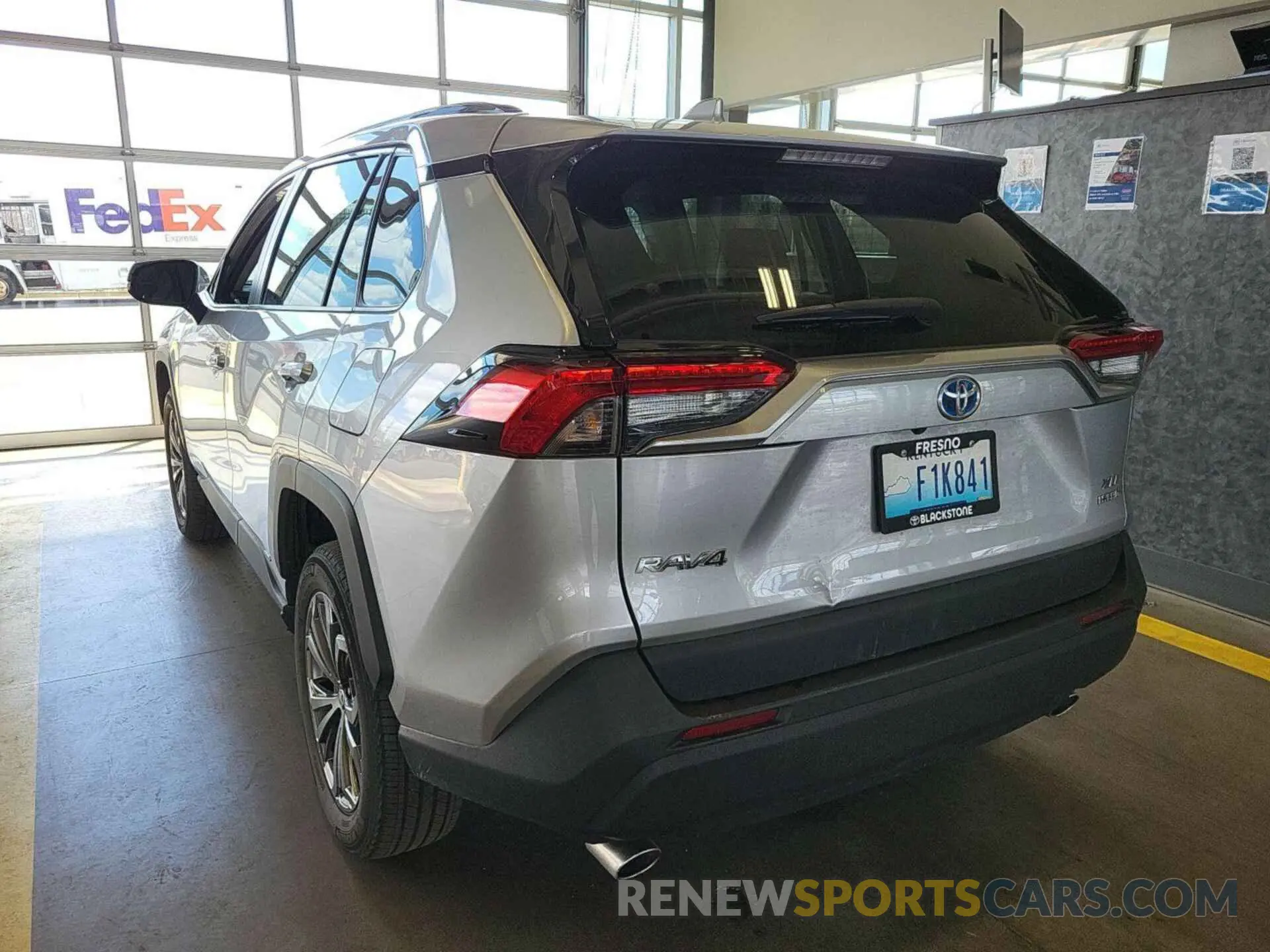 13 Photograph of a damaged car 4T3B6RFV9NU084868 TOYOTA RAV4 HYBRID 2022