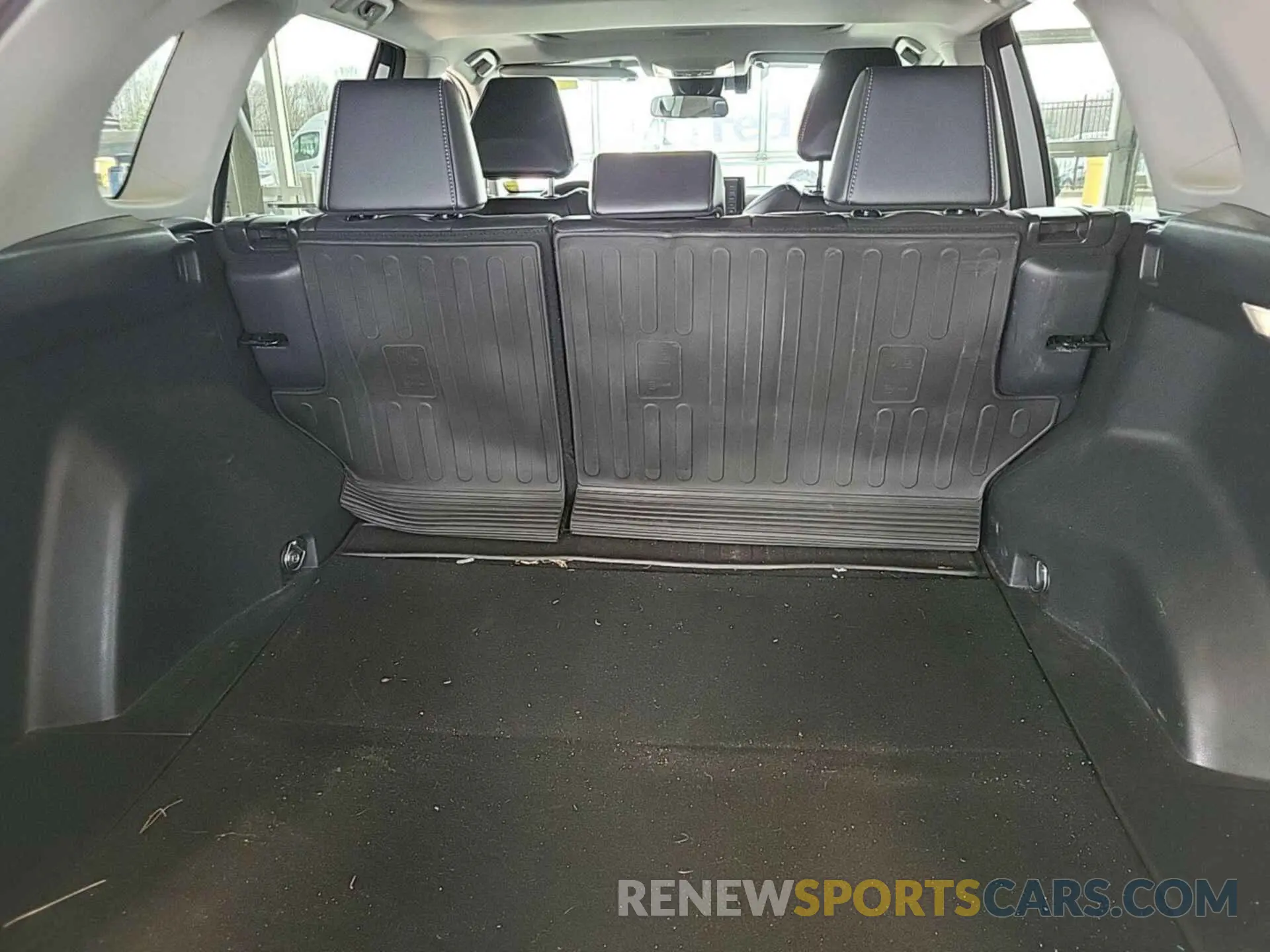 20 Photograph of a damaged car 4T3B6RFV9NU084868 TOYOTA RAV4 HYBRID 2022