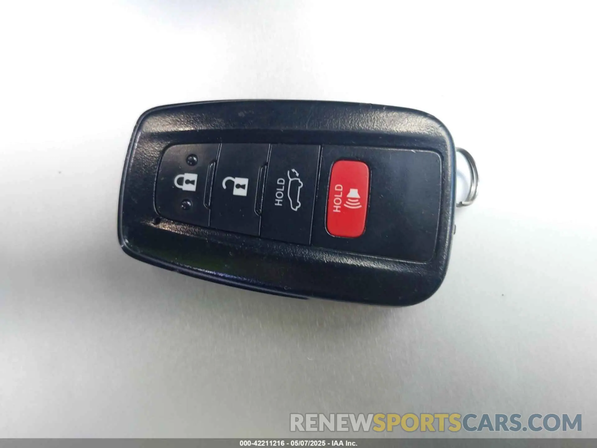 11 Photograph of a damaged car 4T3B6RFV9NU091206 TOYOTA RAV4 HYBRID 2022