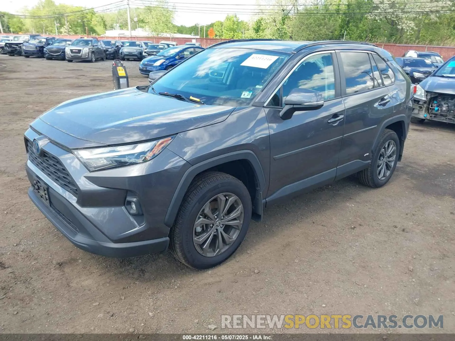 2 Photograph of a damaged car 4T3B6RFV9NU091206 TOYOTA RAV4 HYBRID 2022