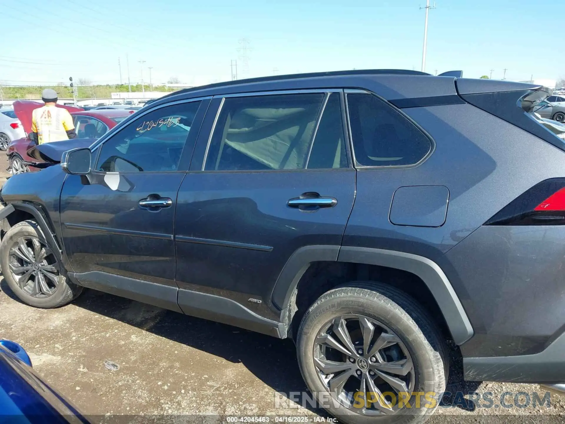 15 Photograph of a damaged car 4T3D6RFV2NU069976 TOYOTA RAV4 HYBRID 2022