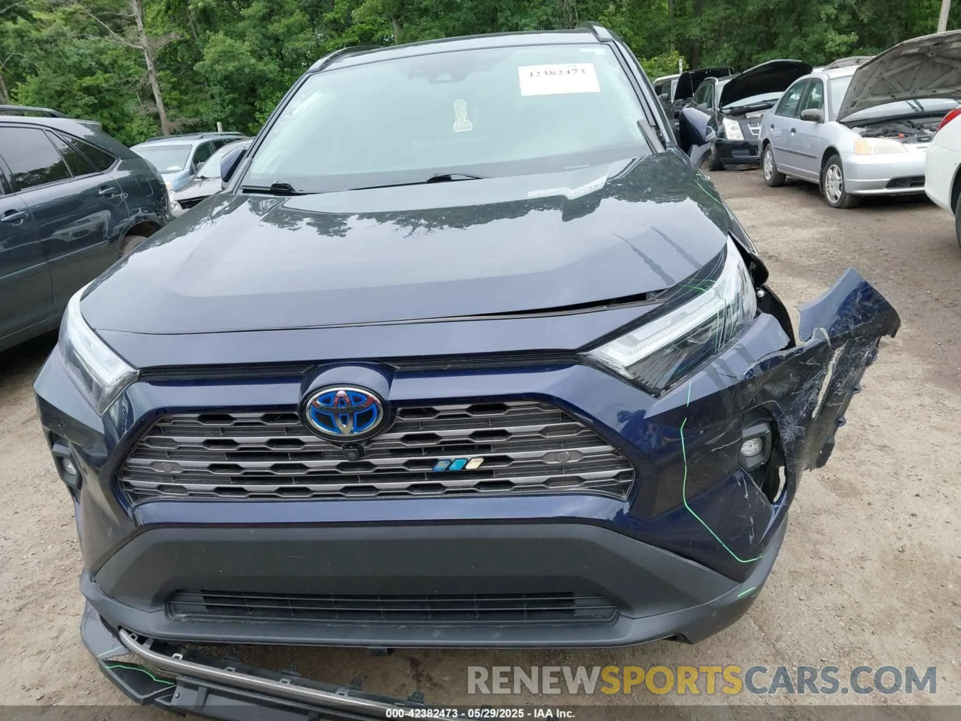 11 Photograph of a damaged car 4T3D6RFV3NU078394 TOYOTA RAV4 HYBRID 2022