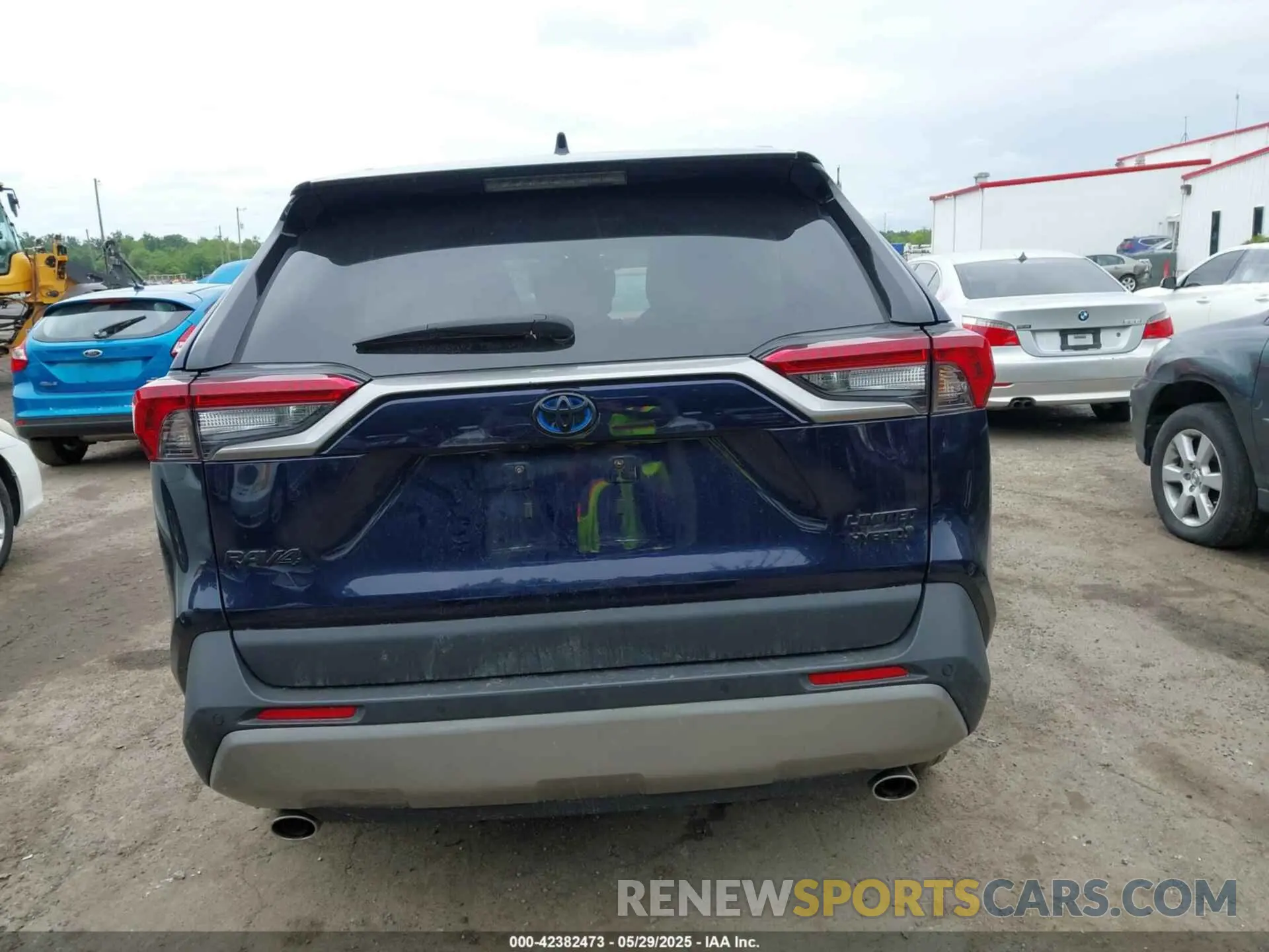 15 Photograph of a damaged car 4T3D6RFV3NU078394 TOYOTA RAV4 HYBRID 2022