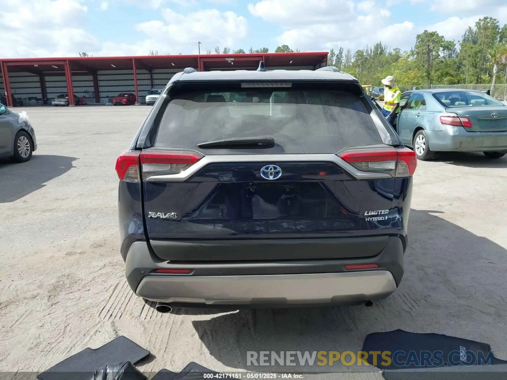 16 Photograph of a damaged car 4T3D6RFVXNU069952 TOYOTA RAV4 HYBRID 2022
