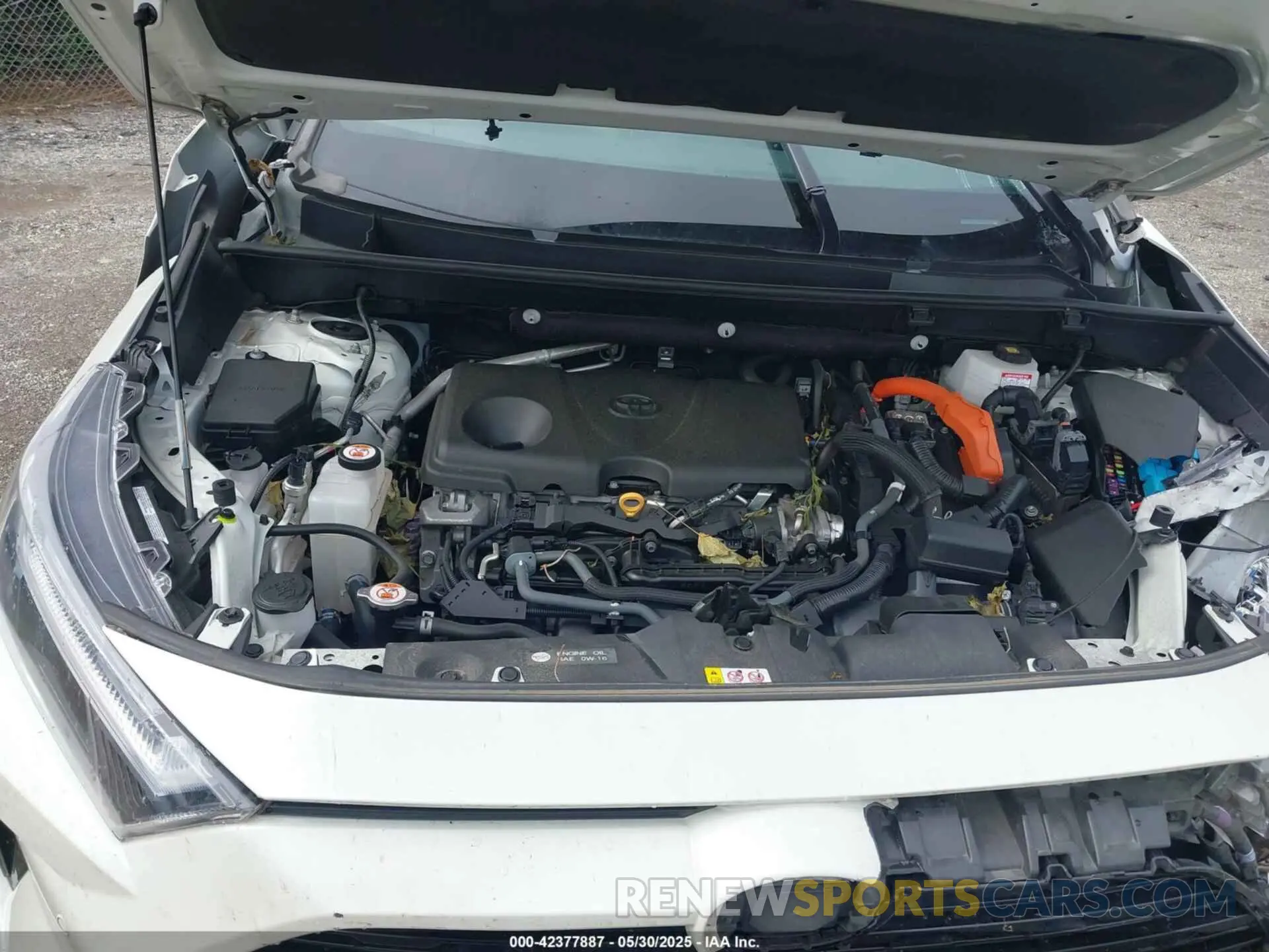 10 Photograph of a damaged car 4T3E6RFV6NU084601 TOYOTA RAV4 HYBRID 2022