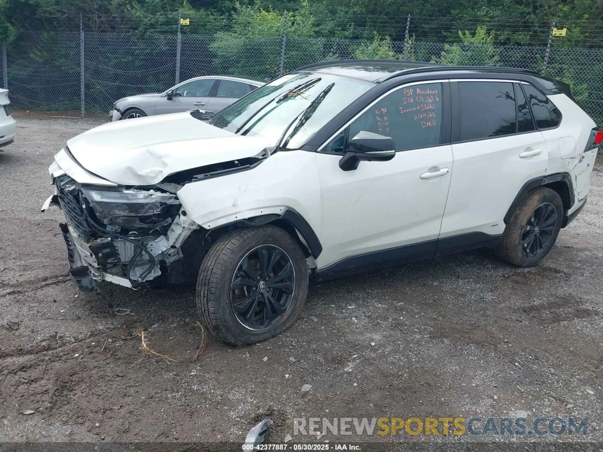 2 Photograph of a damaged car 4T3E6RFV6NU084601 TOYOTA RAV4 HYBRID 2022