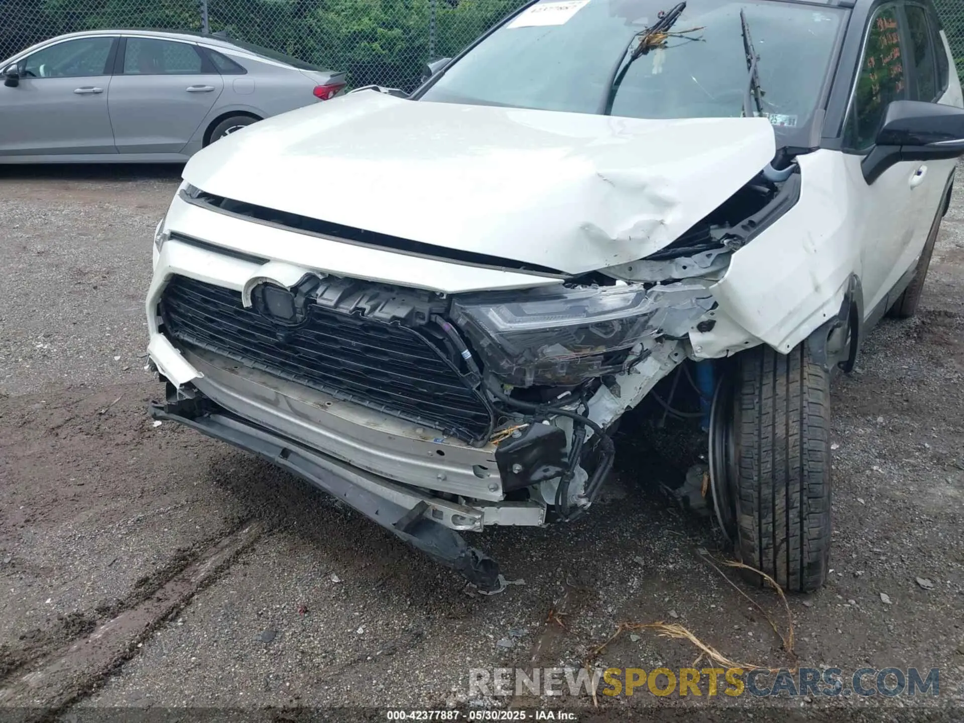 6 Photograph of a damaged car 4T3E6RFV6NU084601 TOYOTA RAV4 HYBRID 2022