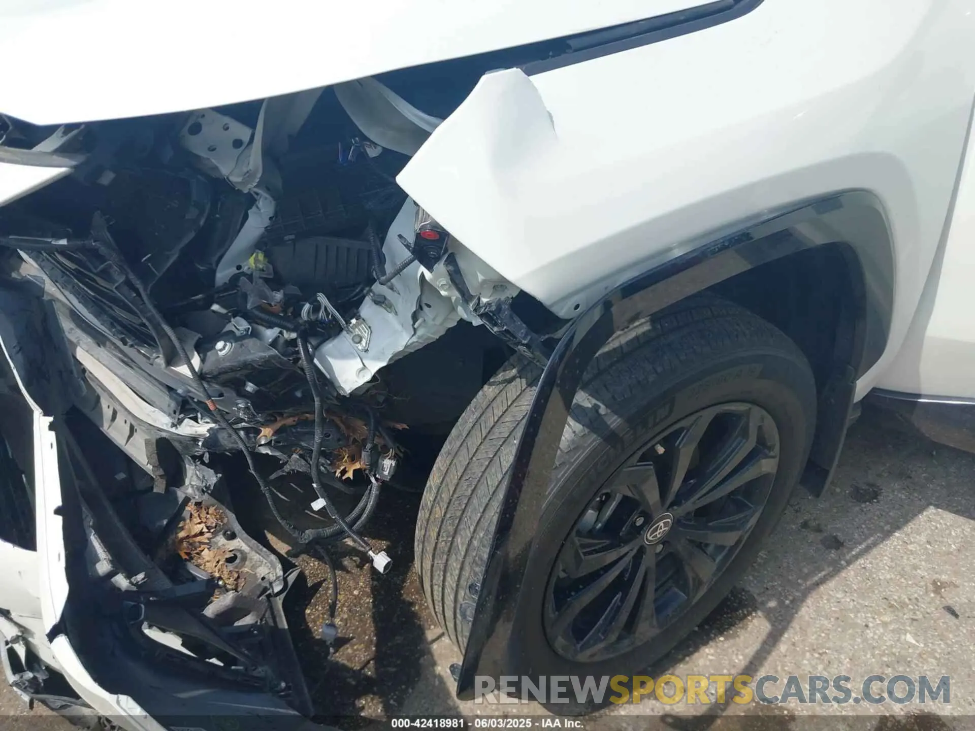 6 Photograph of a damaged car 4T3E6RFV7NU083912 TOYOTA RAV4 HYBRID 2022
