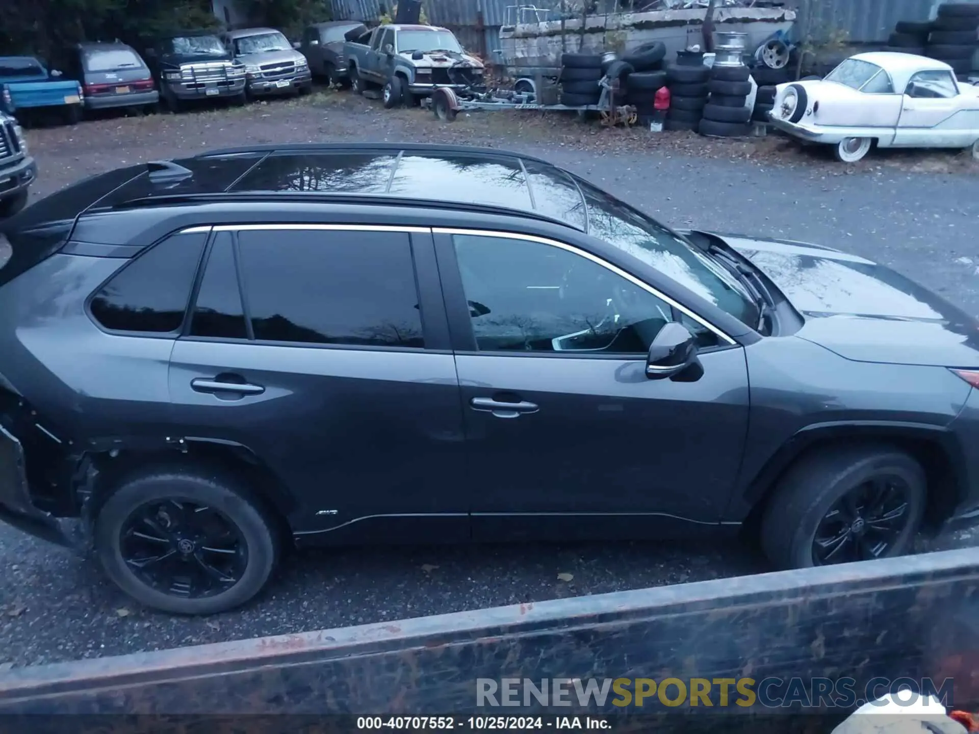 13 Photograph of a damaged car 4T3E6RFV8NU075012 TOYOTA RAV4 HYBRID 2022