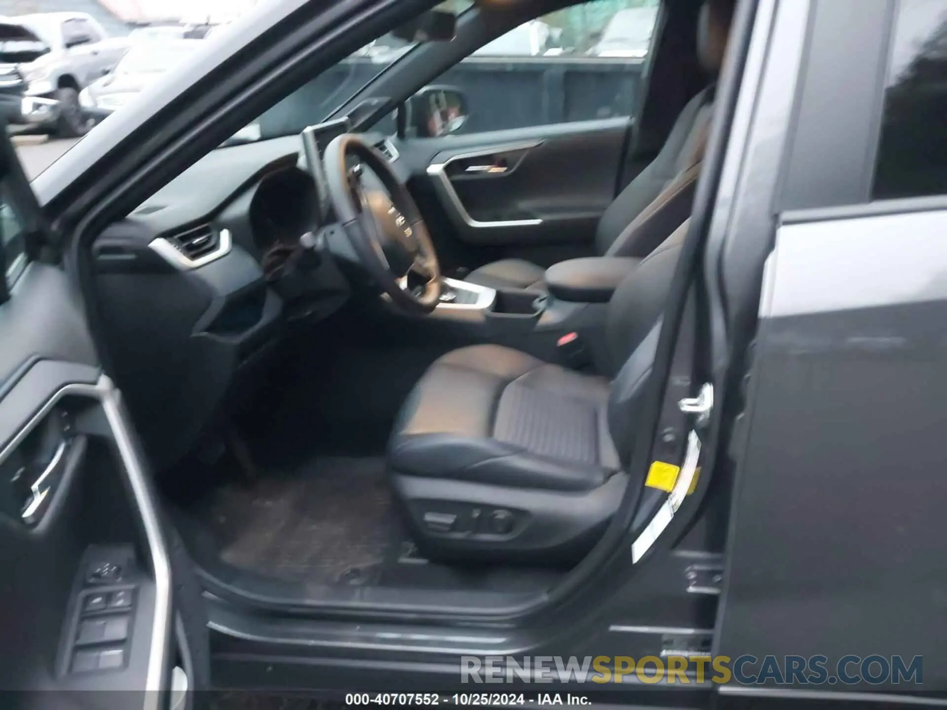 14 Photograph of a damaged car 4T3E6RFV8NU075012 TOYOTA RAV4 HYBRID 2022