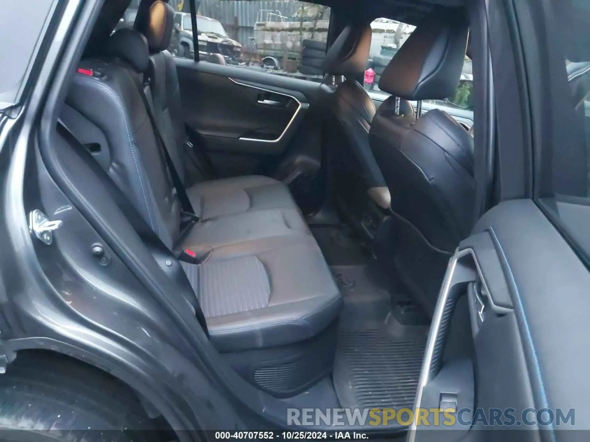 8 Photograph of a damaged car 4T3E6RFV8NU075012 TOYOTA RAV4 HYBRID 2022