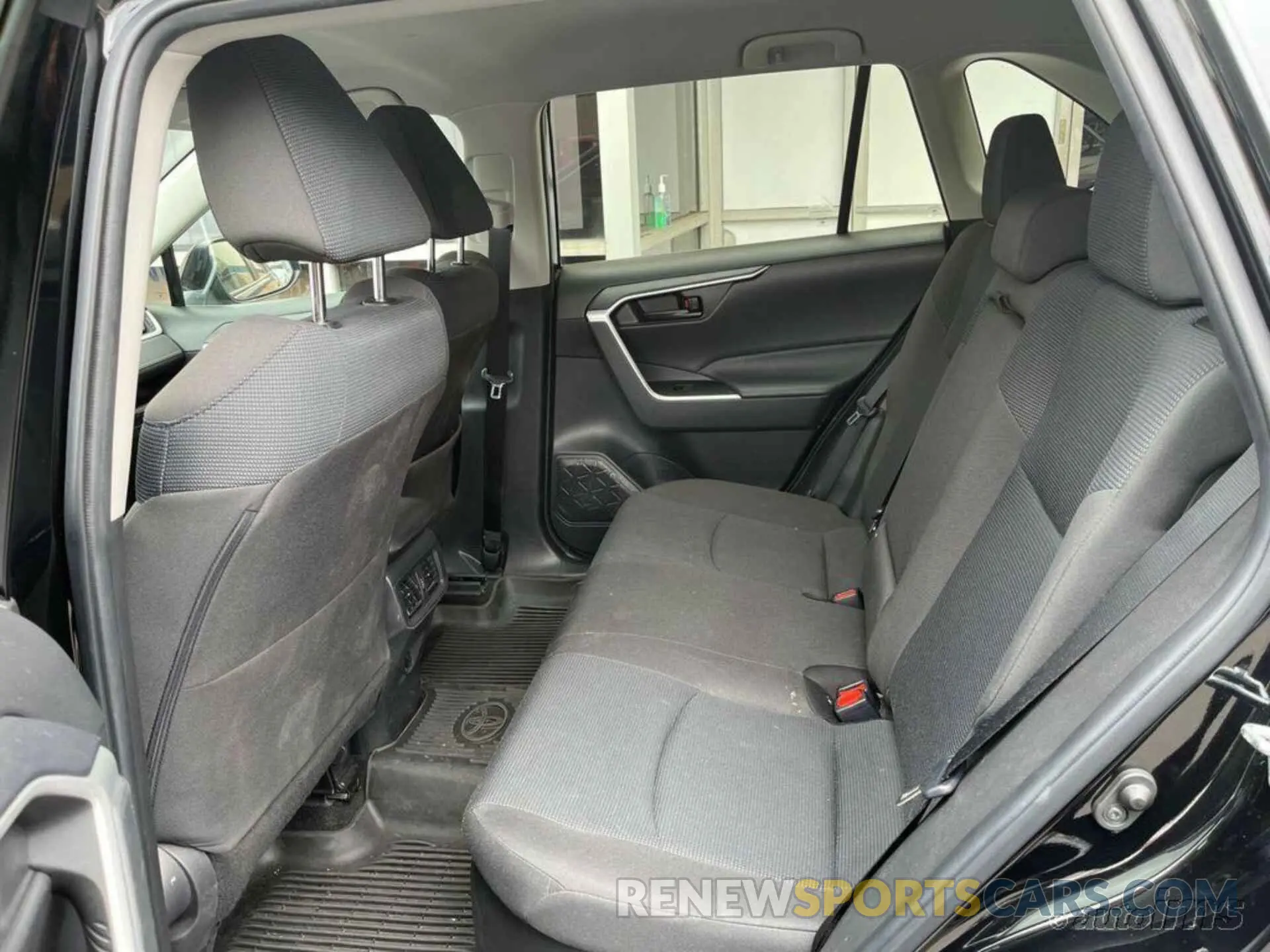 2 Photograph of a damaged car 4T3LWRFV7NU059763 TOYOTA RAV4 HYBRID 2022