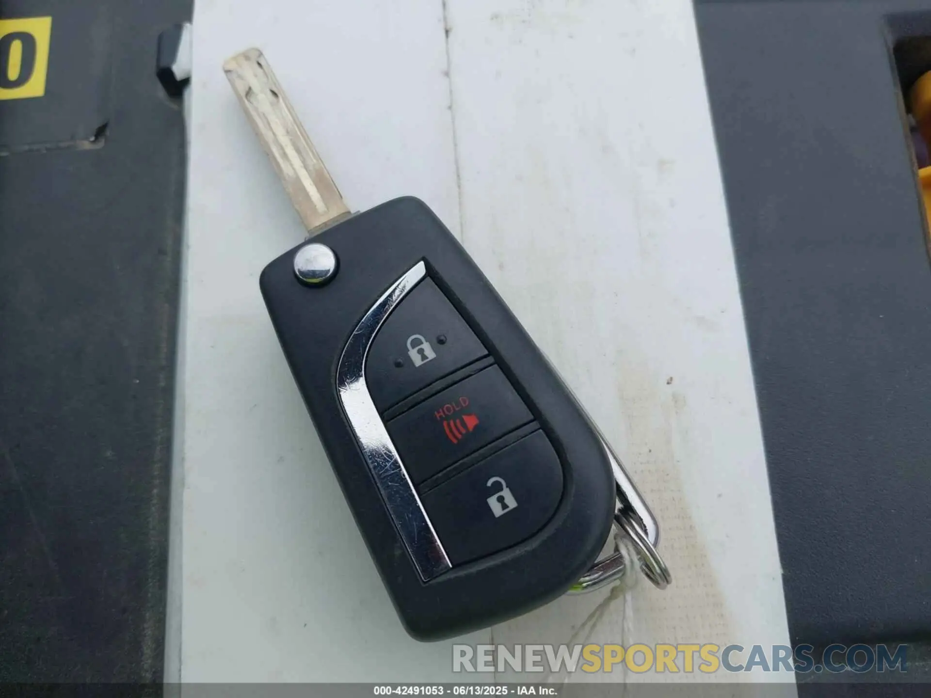 11 Photograph of a damaged car 4T3MWRFV7NU073909 TOYOTA RAV4 HYBRID 2022