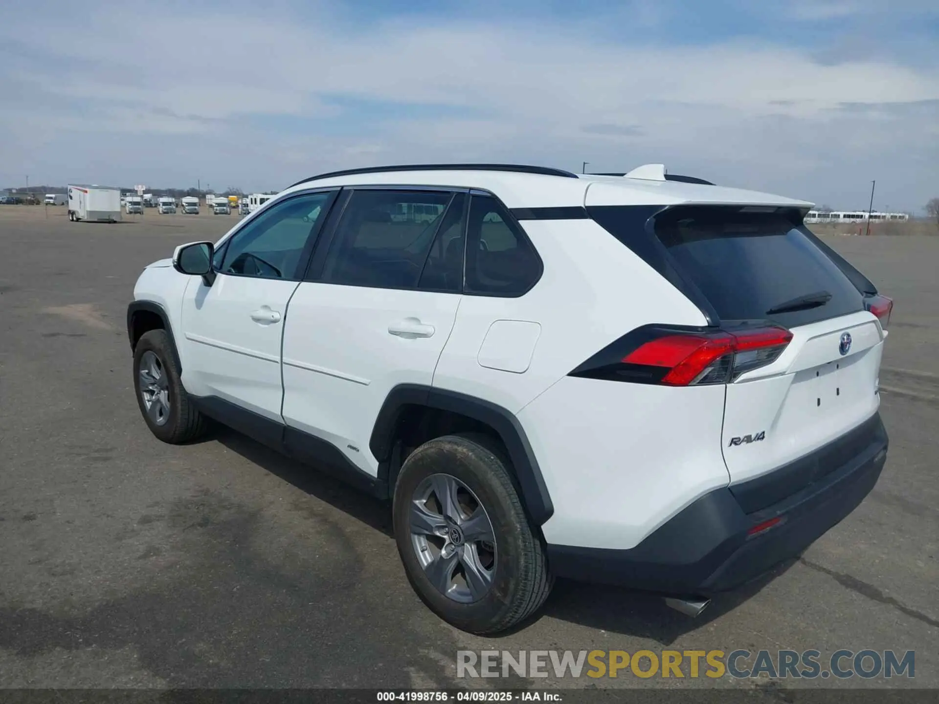 3 Photograph of a damaged car 4T3MWRFV9NU073555 TOYOTA RAV4 HYBRID 2022