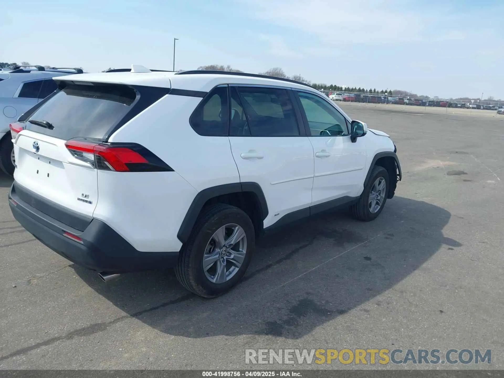 4 Photograph of a damaged car 4T3MWRFV9NU073555 TOYOTA RAV4 HYBRID 2022
