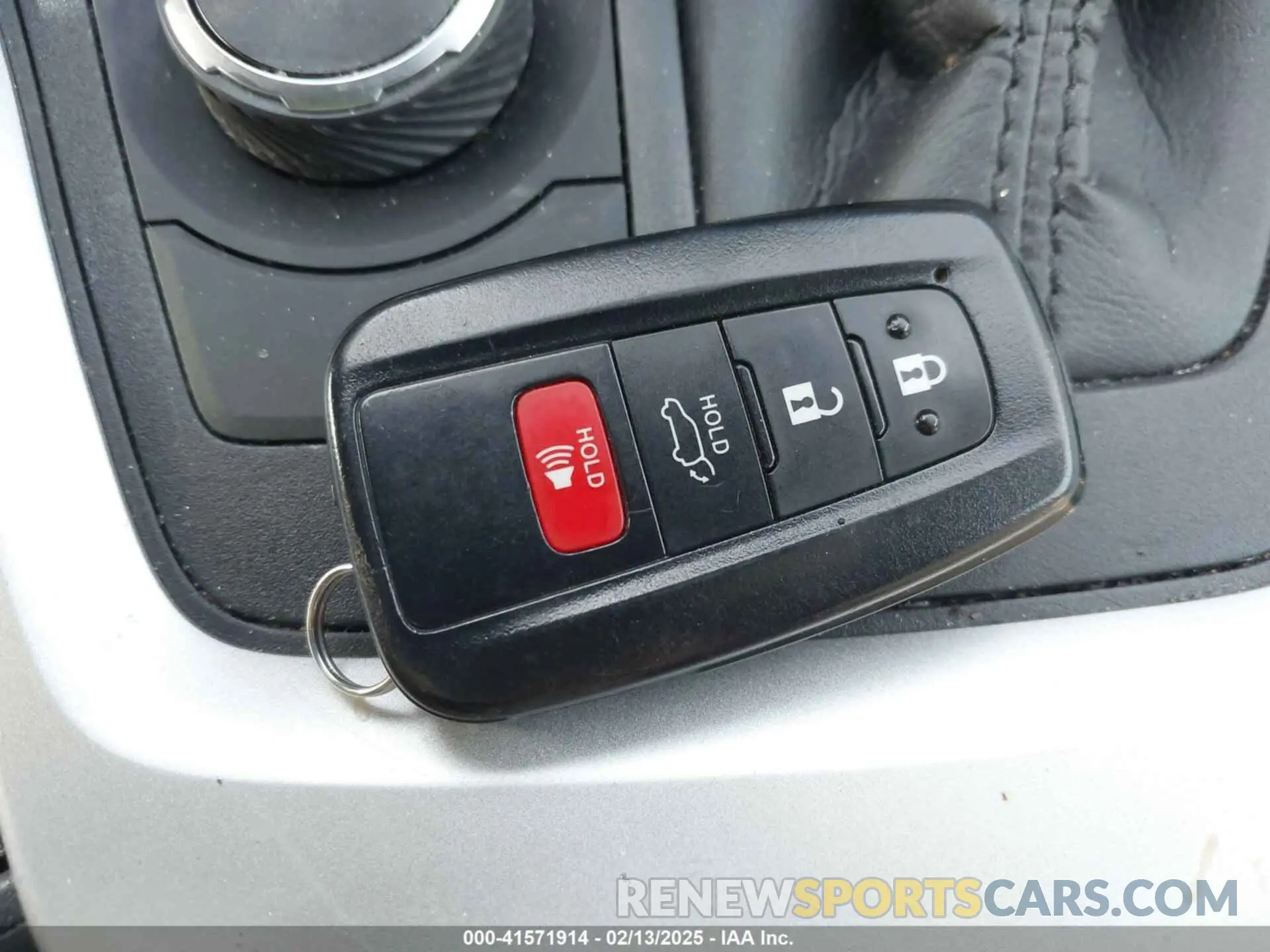 11 Photograph of a damaged car 4T3RWRFV3NU051850 TOYOTA RAV4 HYBRID 2022