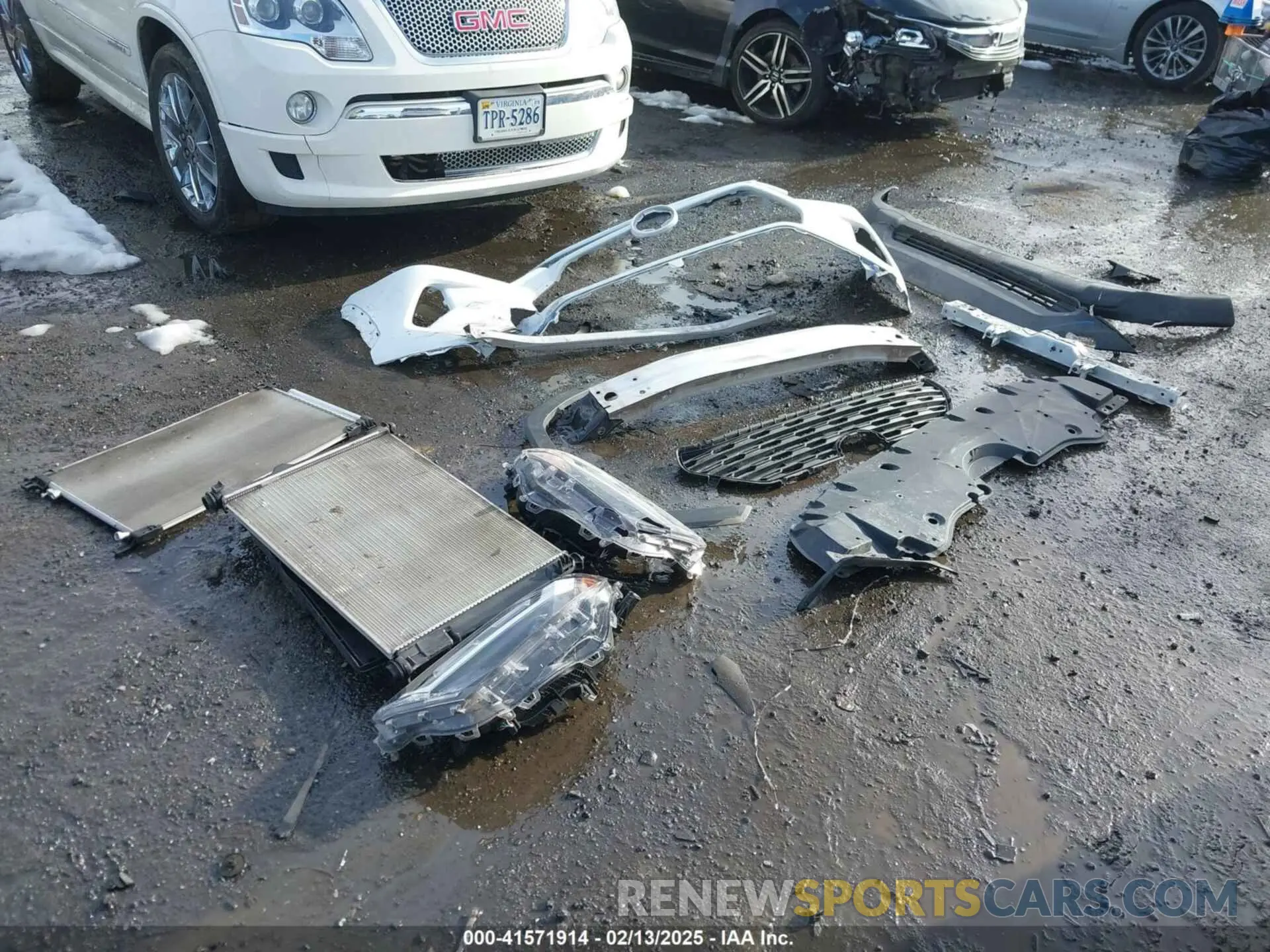 12 Photograph of a damaged car 4T3RWRFV3NU051850 TOYOTA RAV4 HYBRID 2022