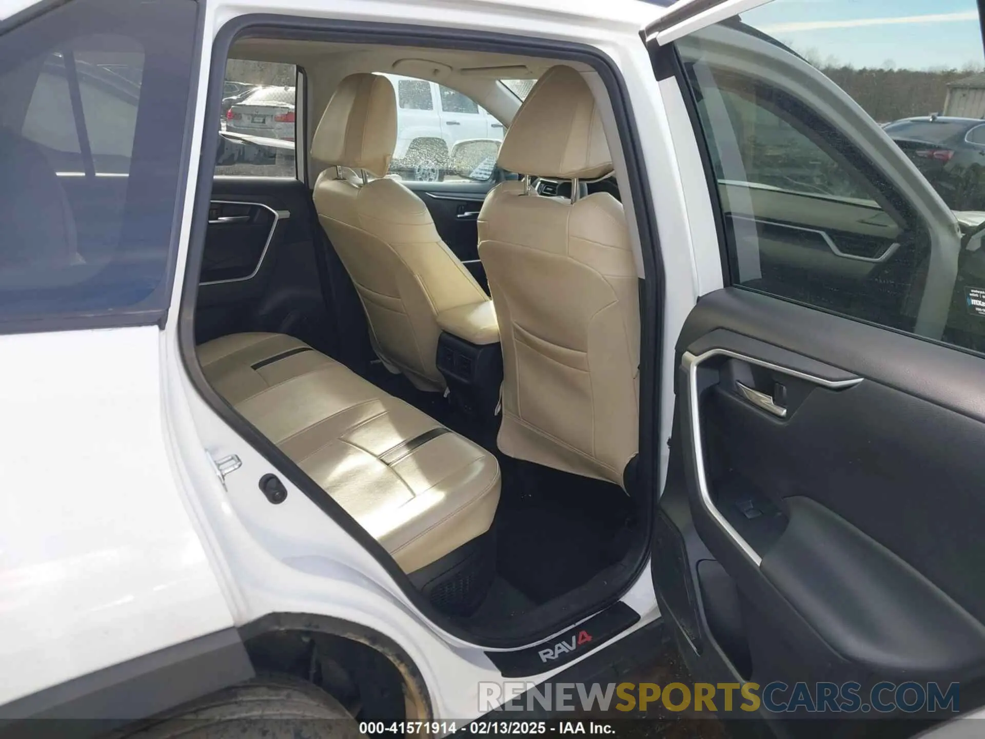 8 Photograph of a damaged car 4T3RWRFV3NU051850 TOYOTA RAV4 HYBRID 2022