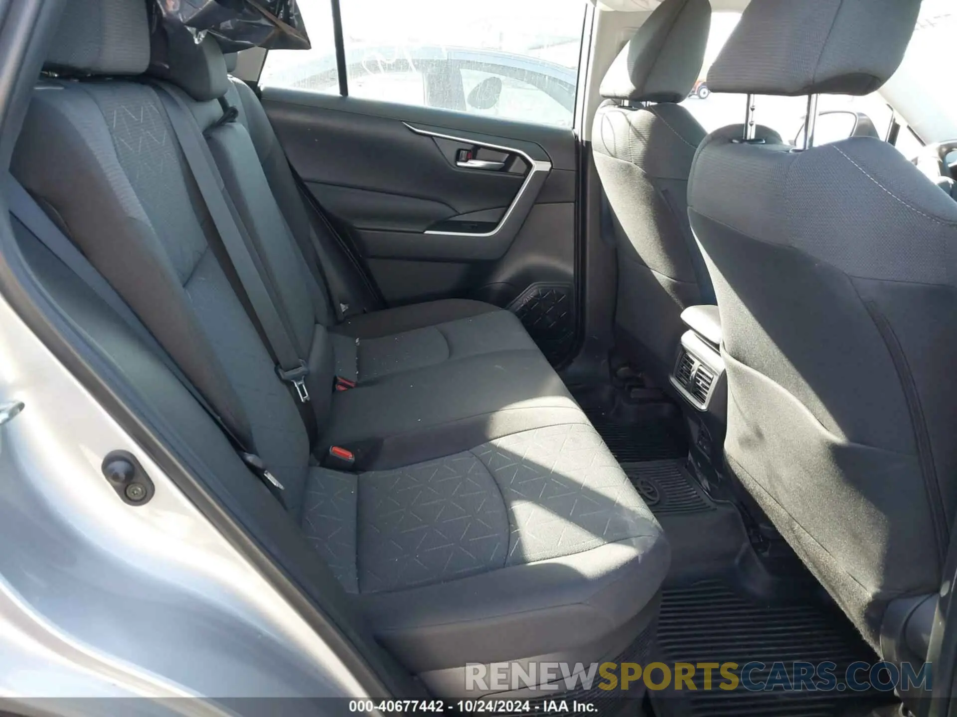 8 Photograph of a damaged car 4T3RWRFV3NU059446 TOYOTA RAV4 HYBRID 2022