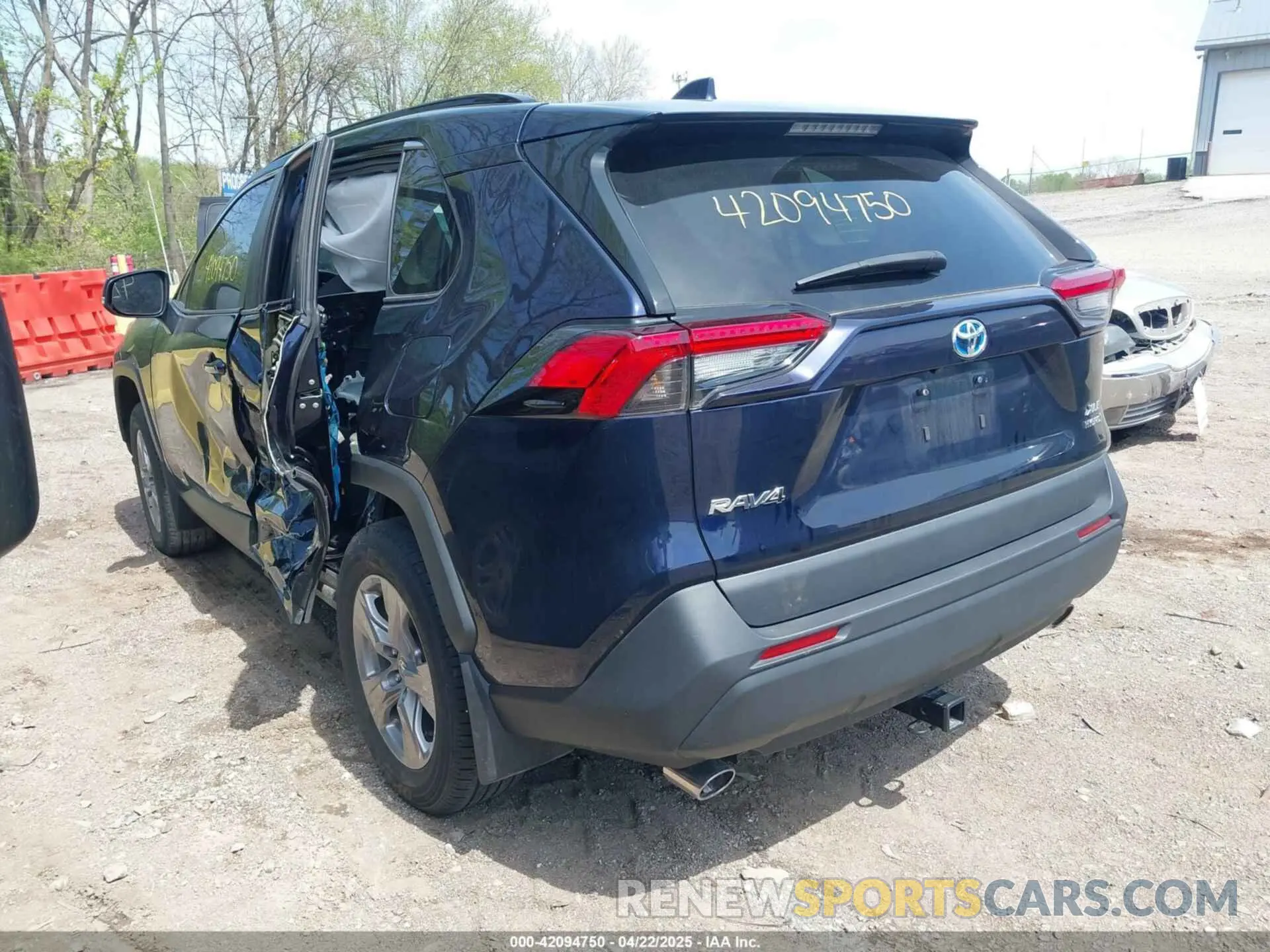 3 Photograph of a damaged car 4T3RWRFV3NU064582 TOYOTA RAV4 HYBRID 2022
