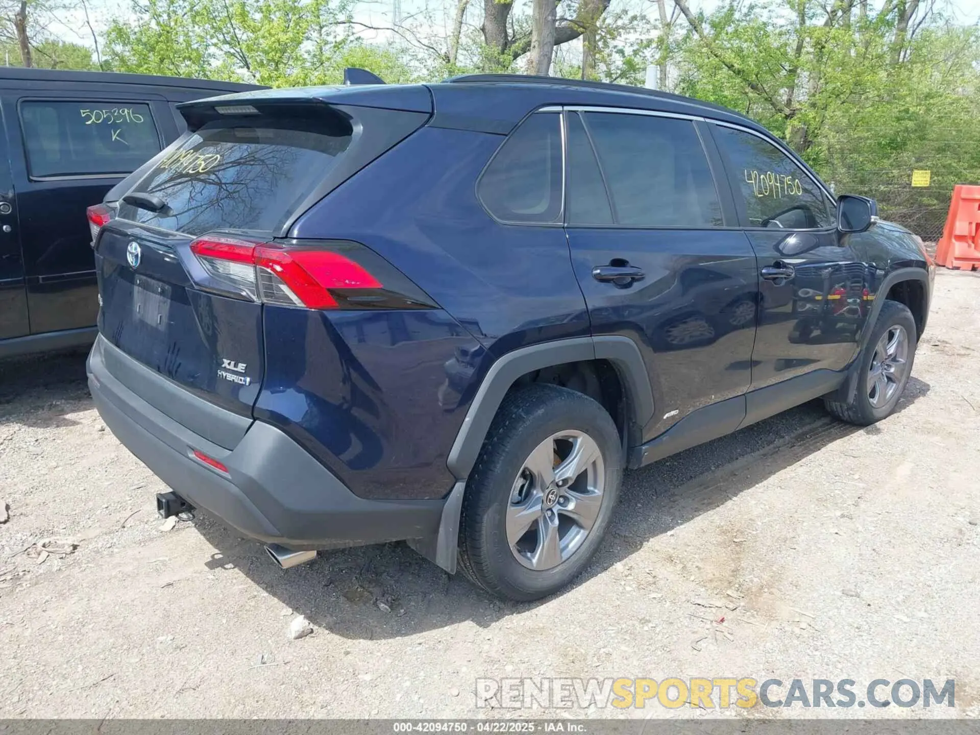 4 Photograph of a damaged car 4T3RWRFV3NU064582 TOYOTA RAV4 HYBRID 2022