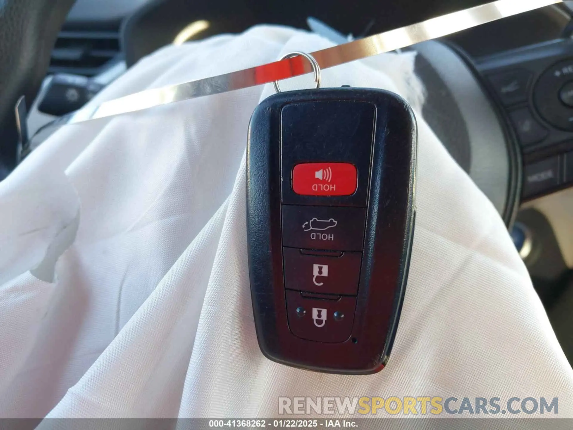 11 Photograph of a damaged car 4T3RWRFV4NU059150 TOYOTA RAV4 HYBRID 2022