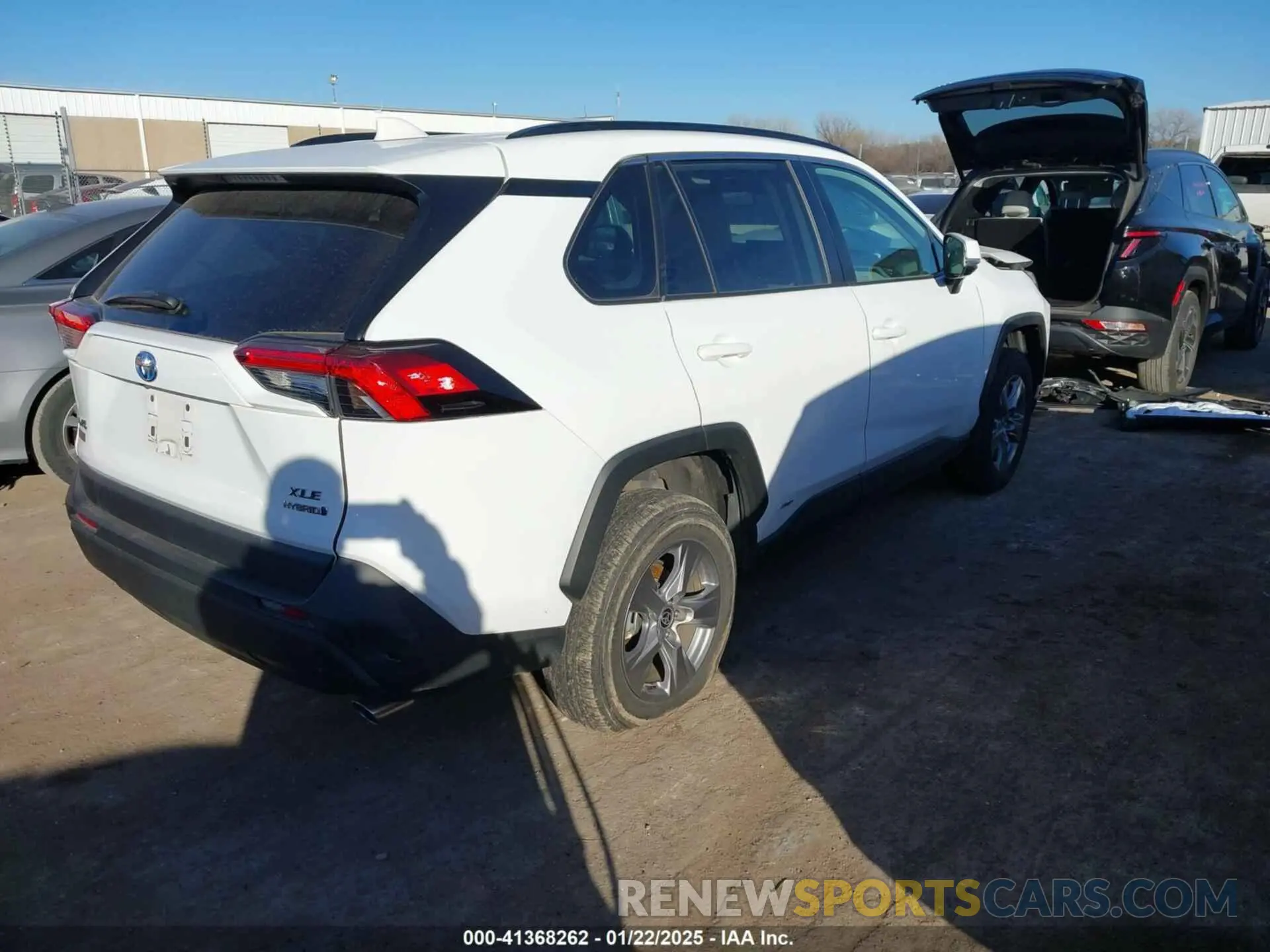 4 Photograph of a damaged car 4T3RWRFV4NU059150 TOYOTA RAV4 HYBRID 2022
