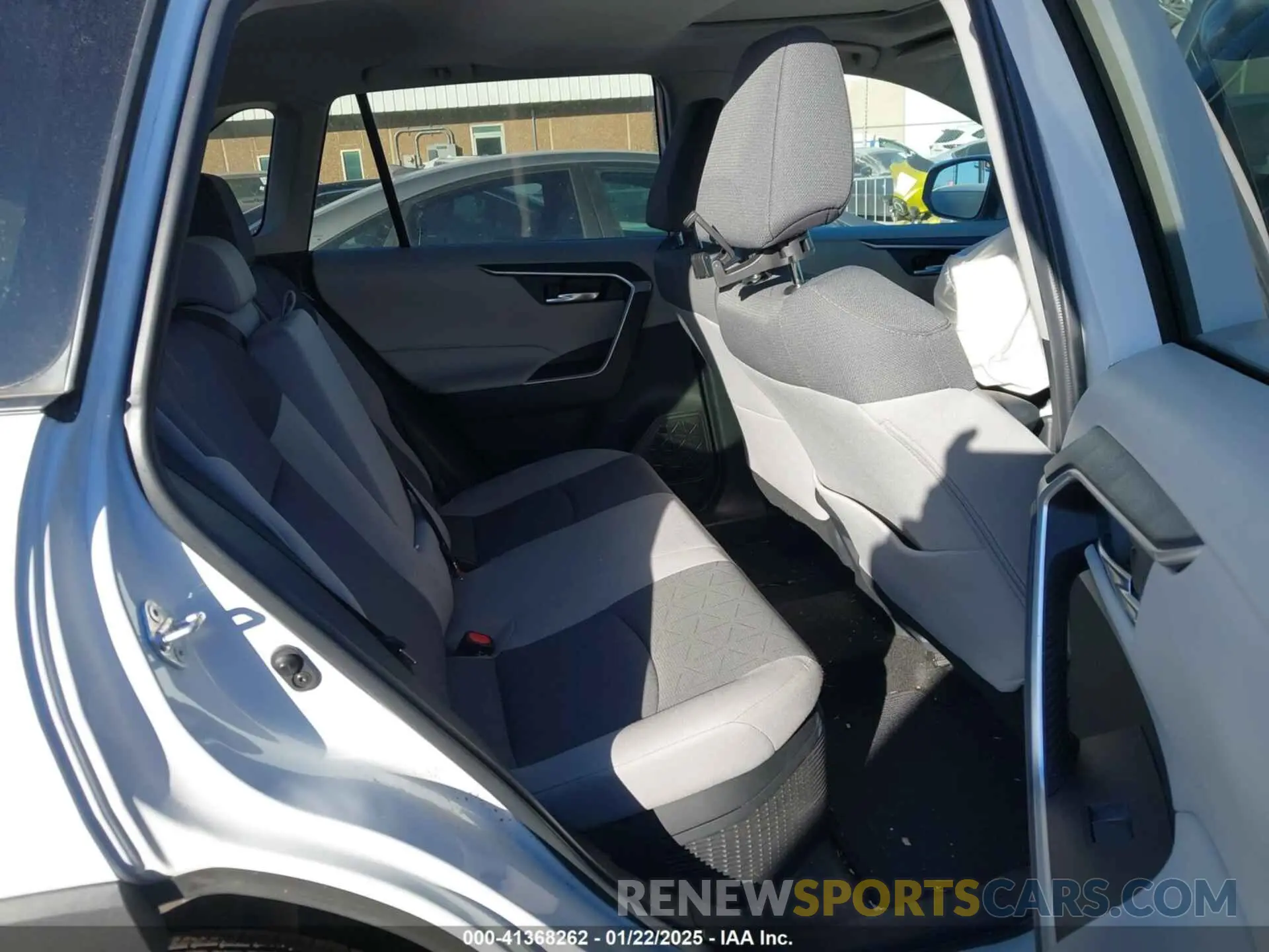8 Photograph of a damaged car 4T3RWRFV4NU059150 TOYOTA RAV4 HYBRID 2022