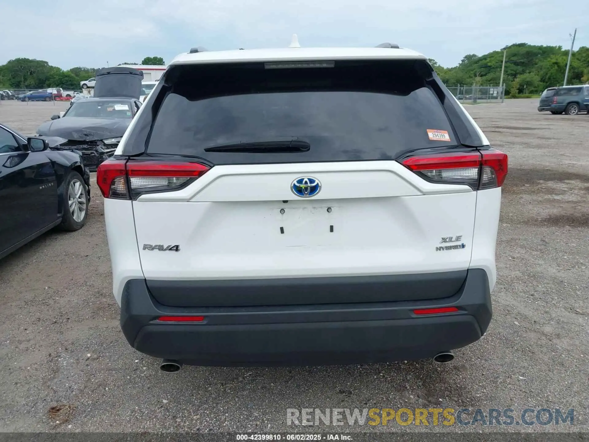 16 Photograph of a damaged car 4T3RWRFV4NU080211 TOYOTA RAV4 HYBRID 2022