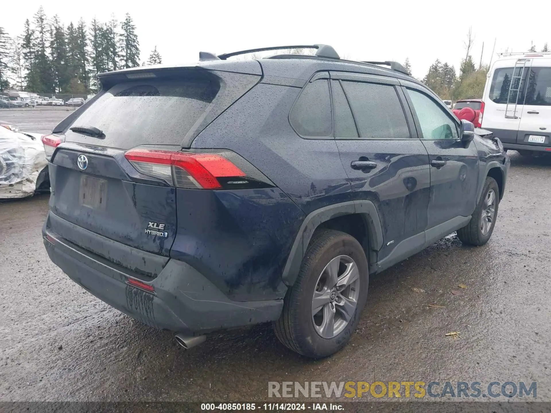 4 Photograph of a damaged car 4T3RWRFV5NU060078 TOYOTA RAV4 HYBRID 2022