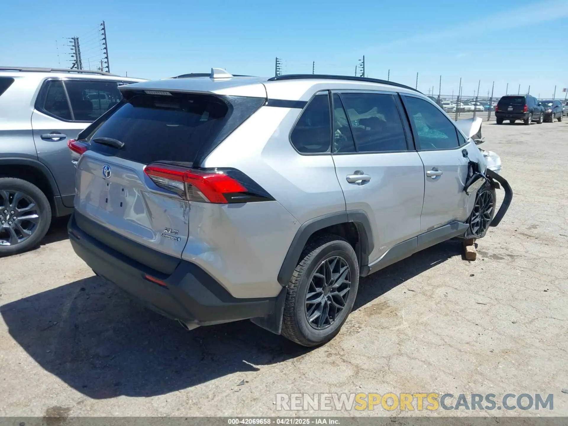 4 Photograph of a damaged car 4T3RWRFV5NU064924 TOYOTA RAV4 HYBRID 2022