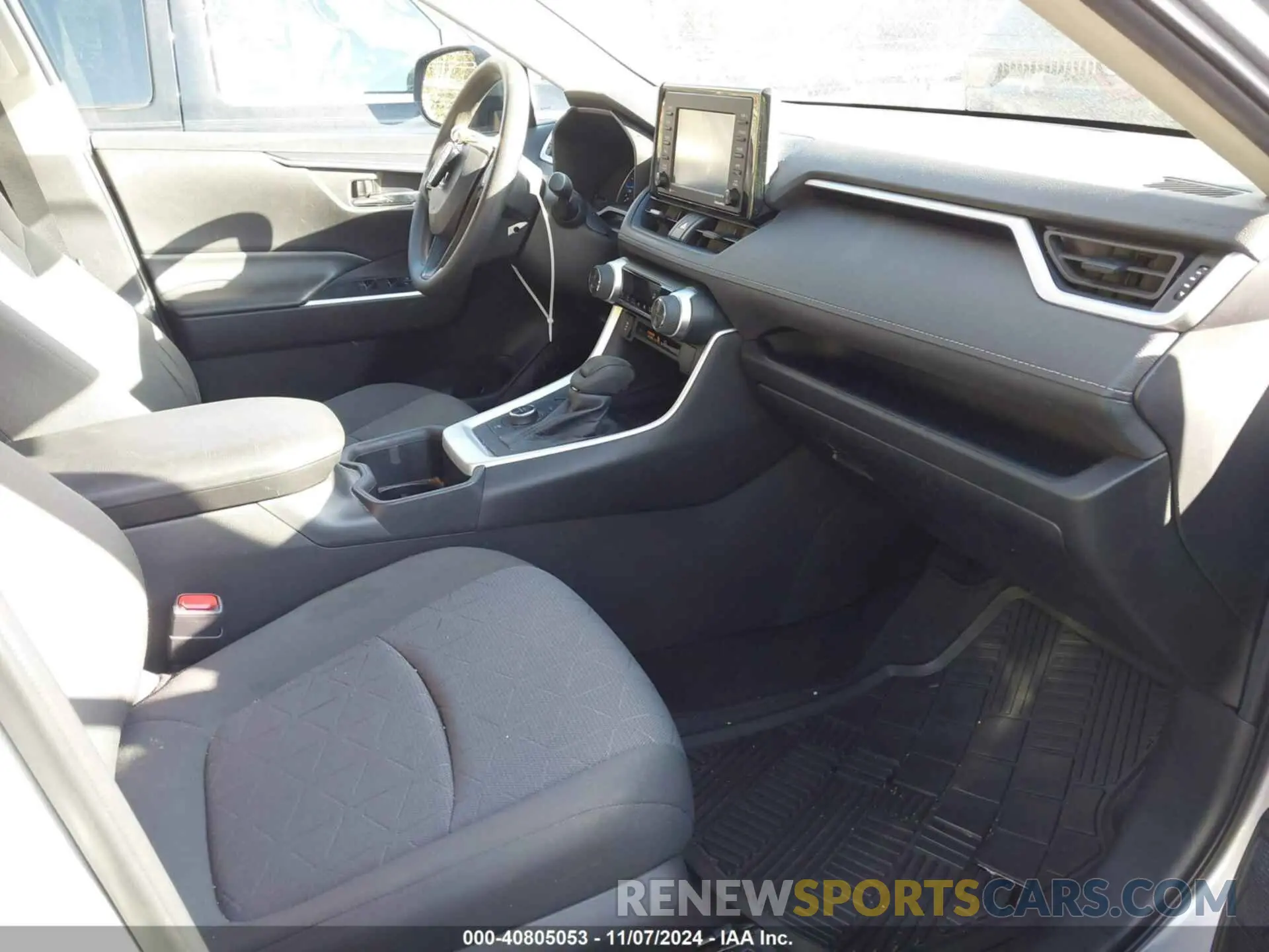 5 Photograph of a damaged car 4T3RWRFV5NU075034 TOYOTA RAV4 HYBRID 2022