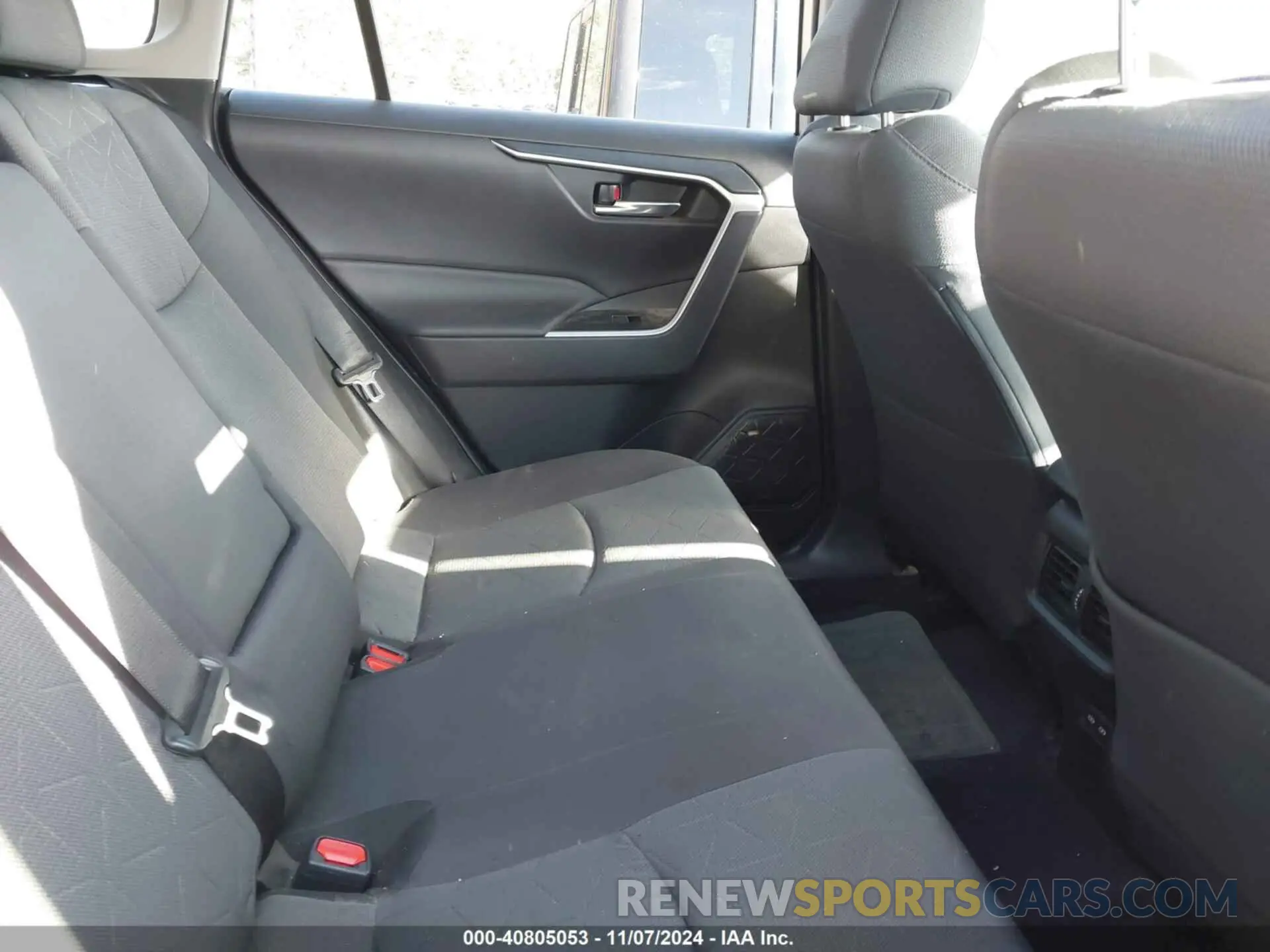 8 Photograph of a damaged car 4T3RWRFV5NU075034 TOYOTA RAV4 HYBRID 2022