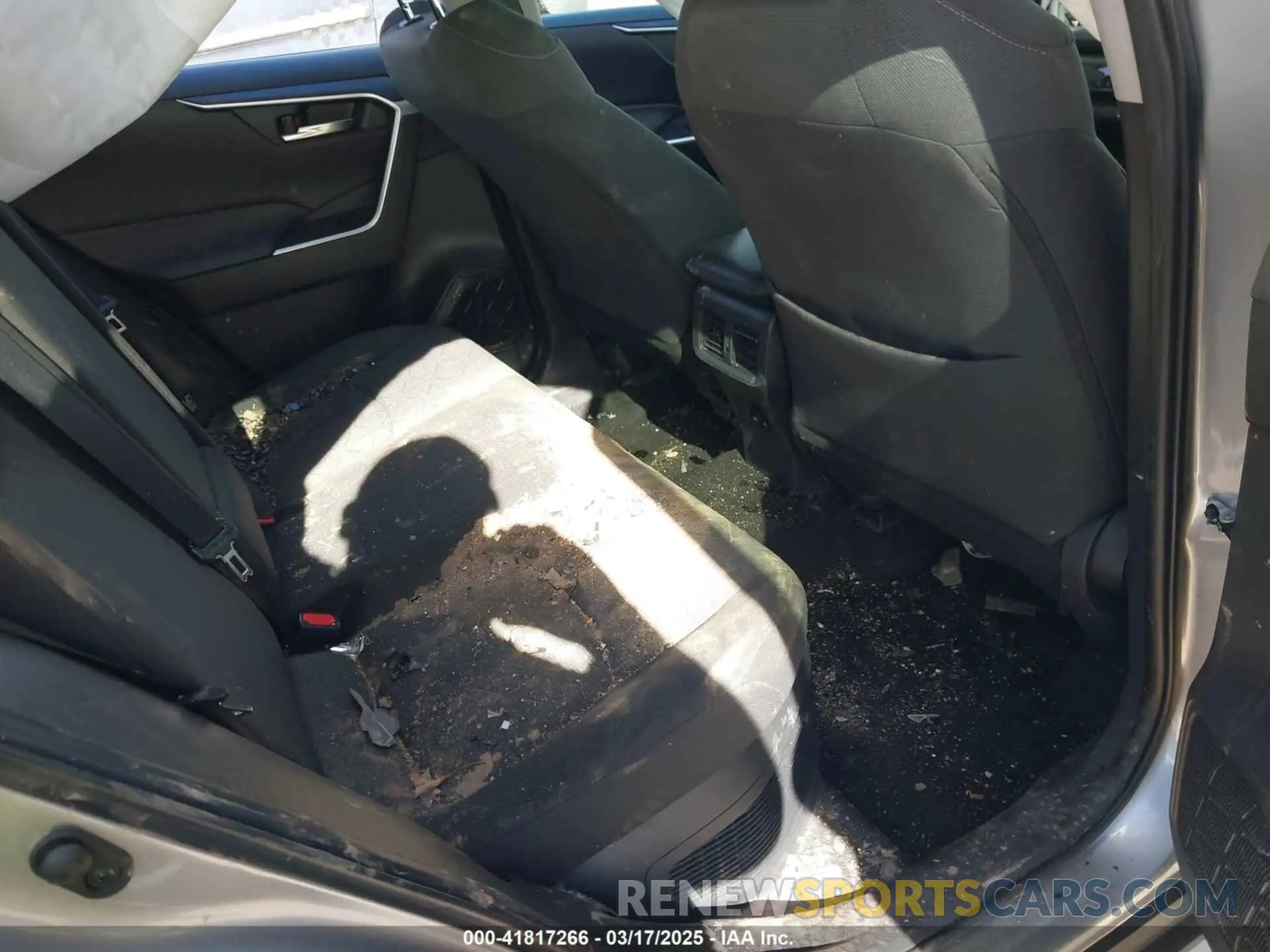 8 Photograph of a damaged car 4T3RWRFV5NU075549 TOYOTA RAV4 HYBRID 2022