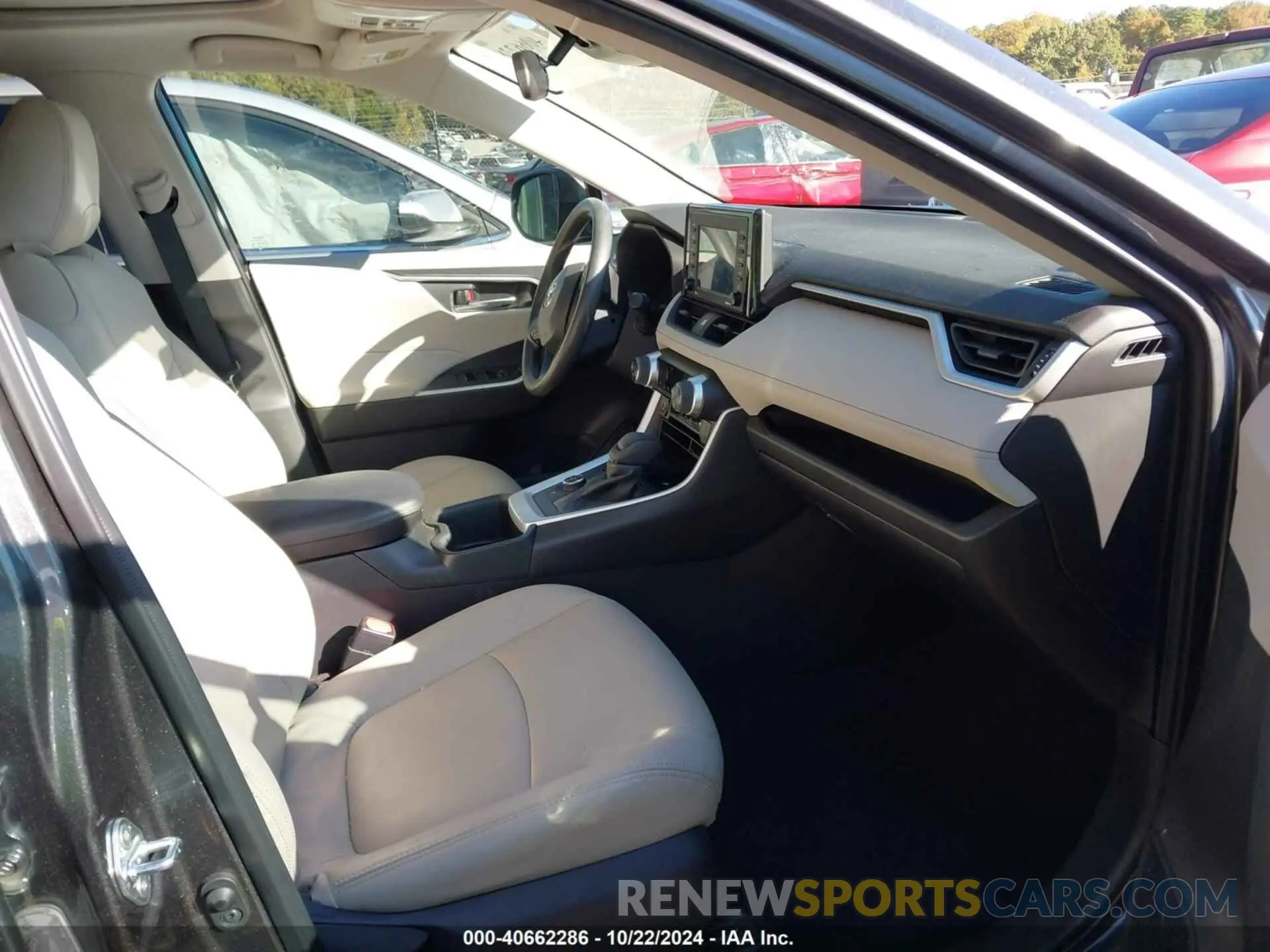 5 Photograph of a damaged car 4T3RWRFV6NU050160 TOYOTA RAV4 HYBRID 2022