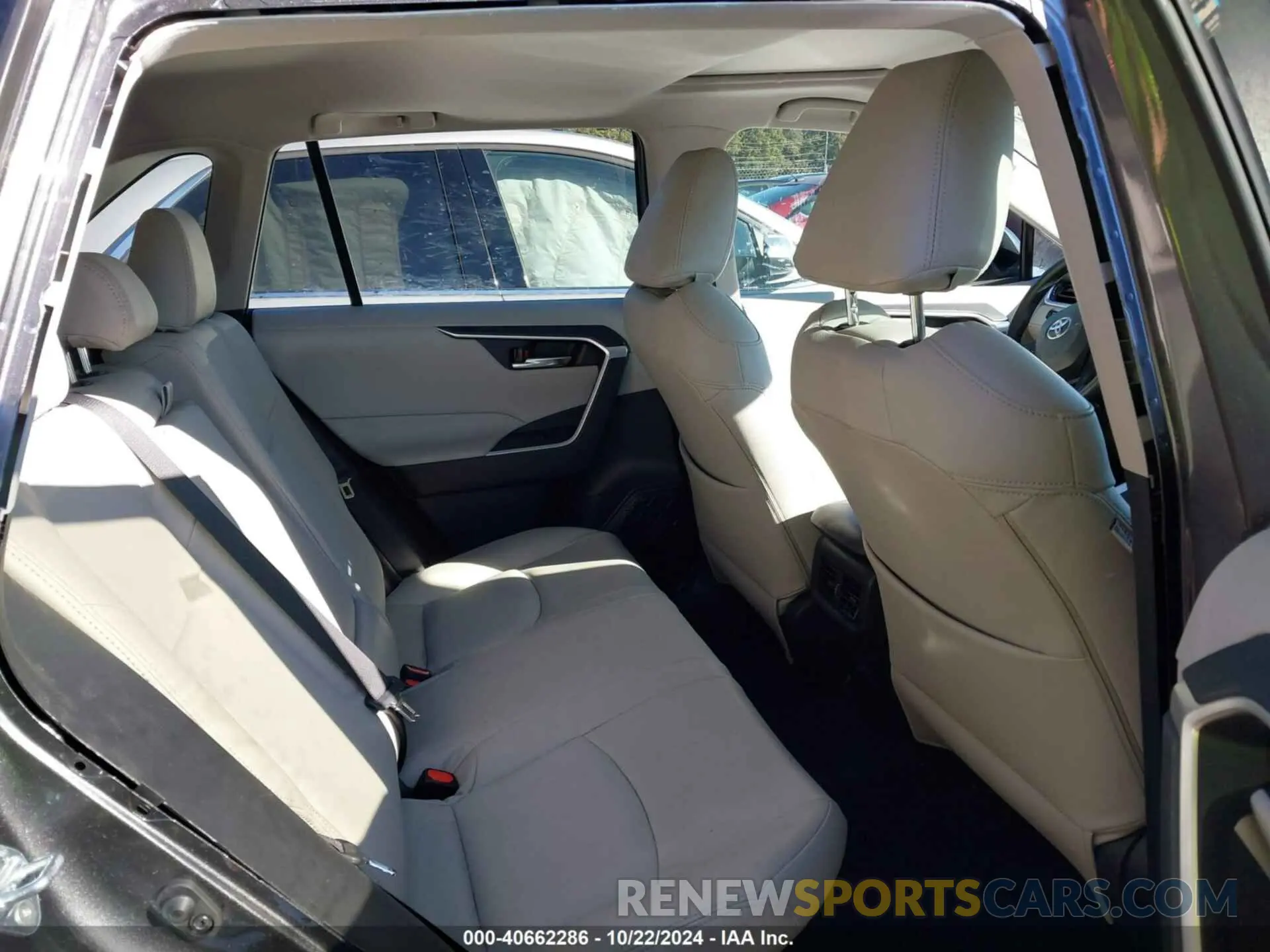 8 Photograph of a damaged car 4T3RWRFV6NU050160 TOYOTA RAV4 HYBRID 2022
