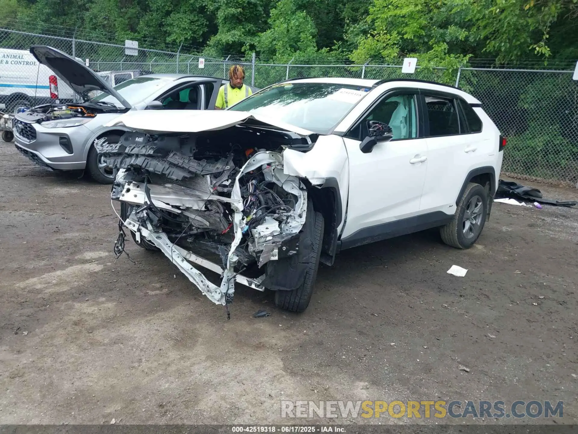 2 Photograph of a damaged car 4T3RWRFV6NU057805 TOYOTA RAV4 HYBRID 2022