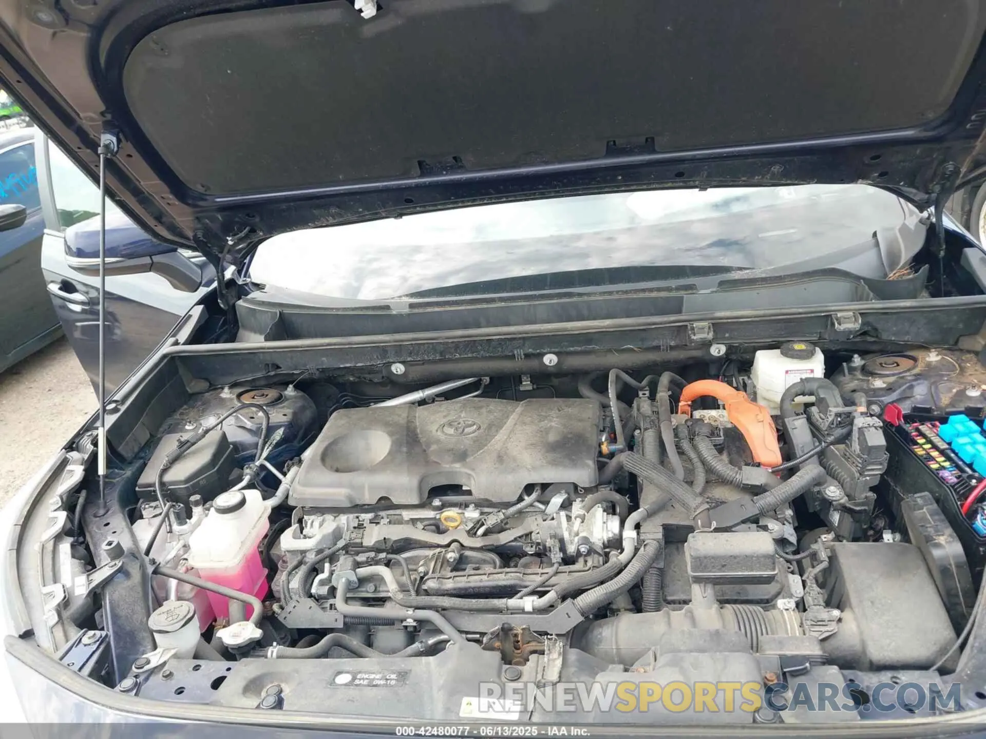10 Photograph of a damaged car 4T3RWRFV7NU057201 TOYOTA RAV4 HYBRID 2022