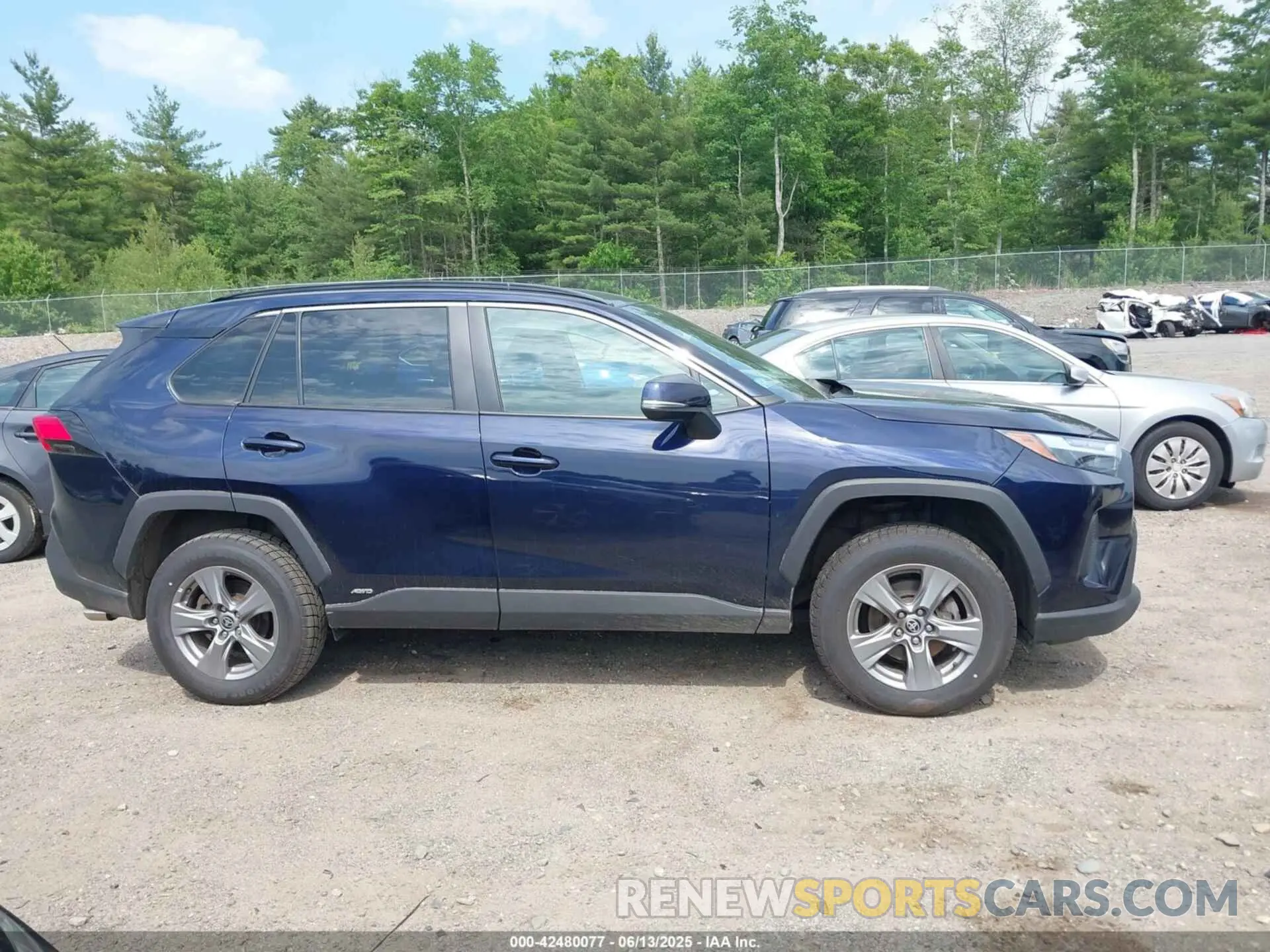 13 Photograph of a damaged car 4T3RWRFV7NU057201 TOYOTA RAV4 HYBRID 2022