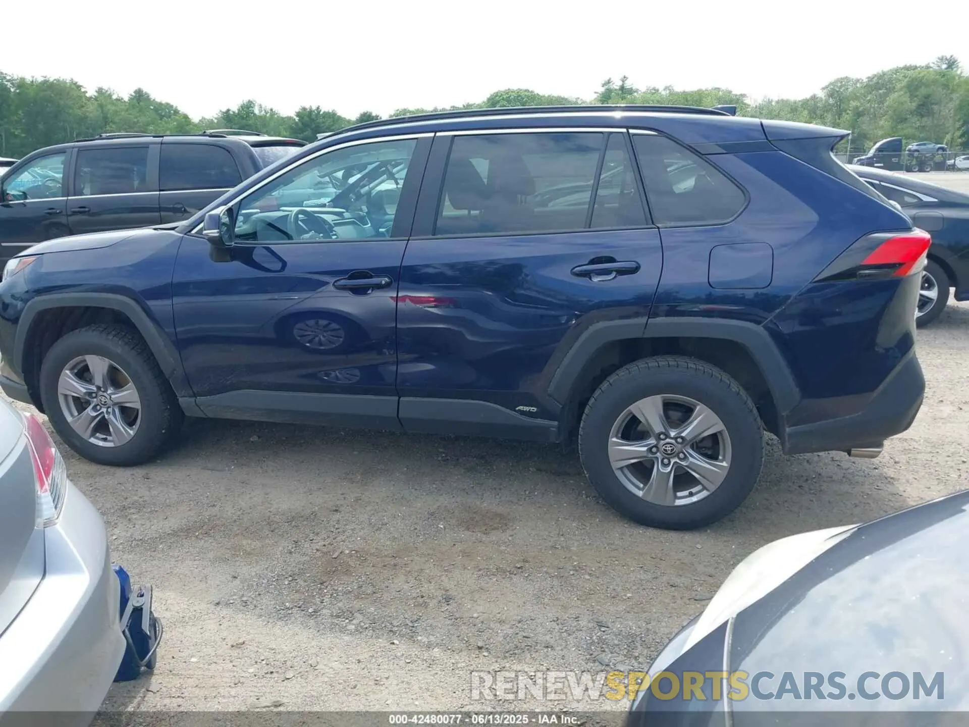 14 Photograph of a damaged car 4T3RWRFV7NU057201 TOYOTA RAV4 HYBRID 2022