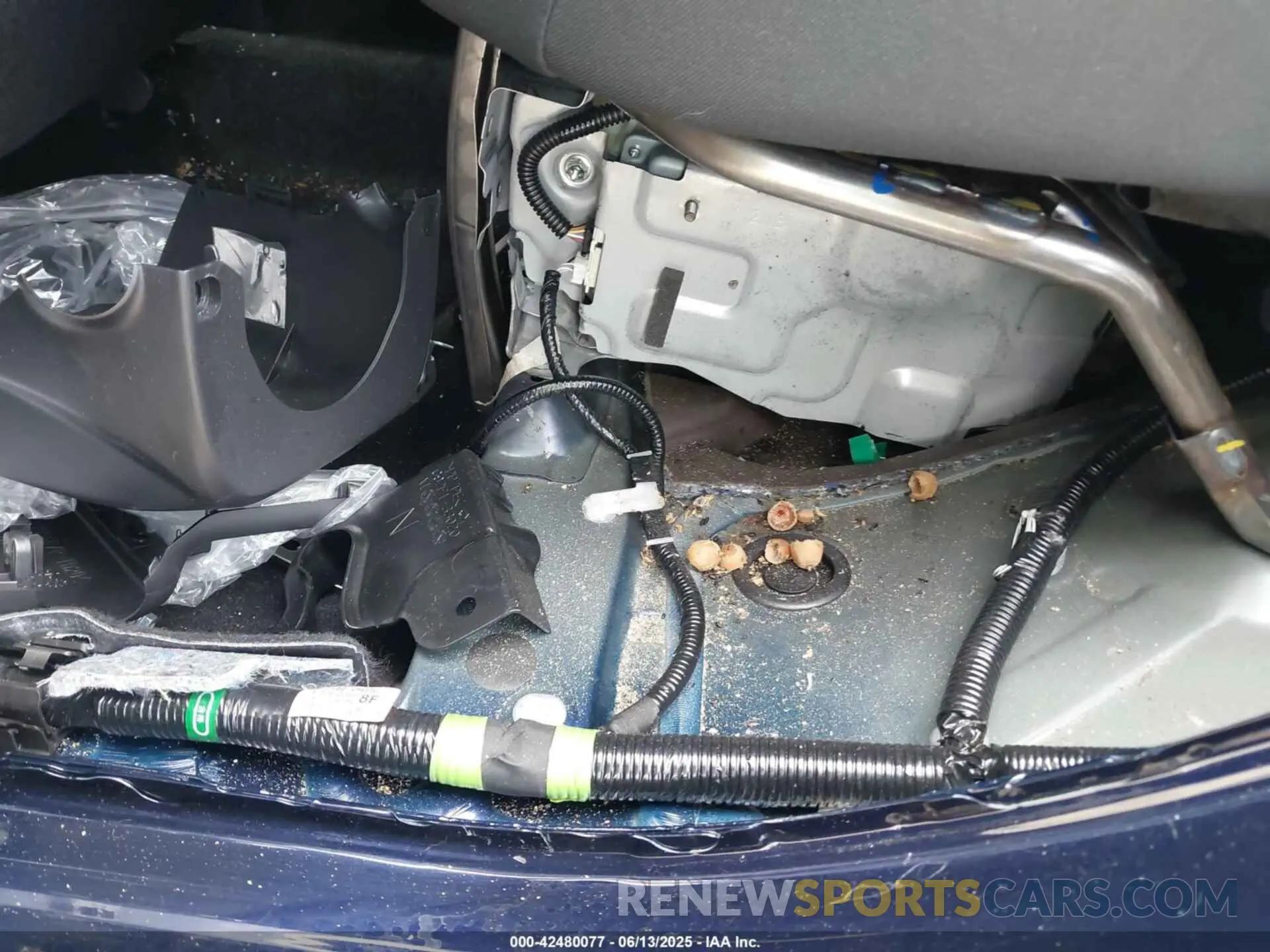 17 Photograph of a damaged car 4T3RWRFV7NU057201 TOYOTA RAV4 HYBRID 2022